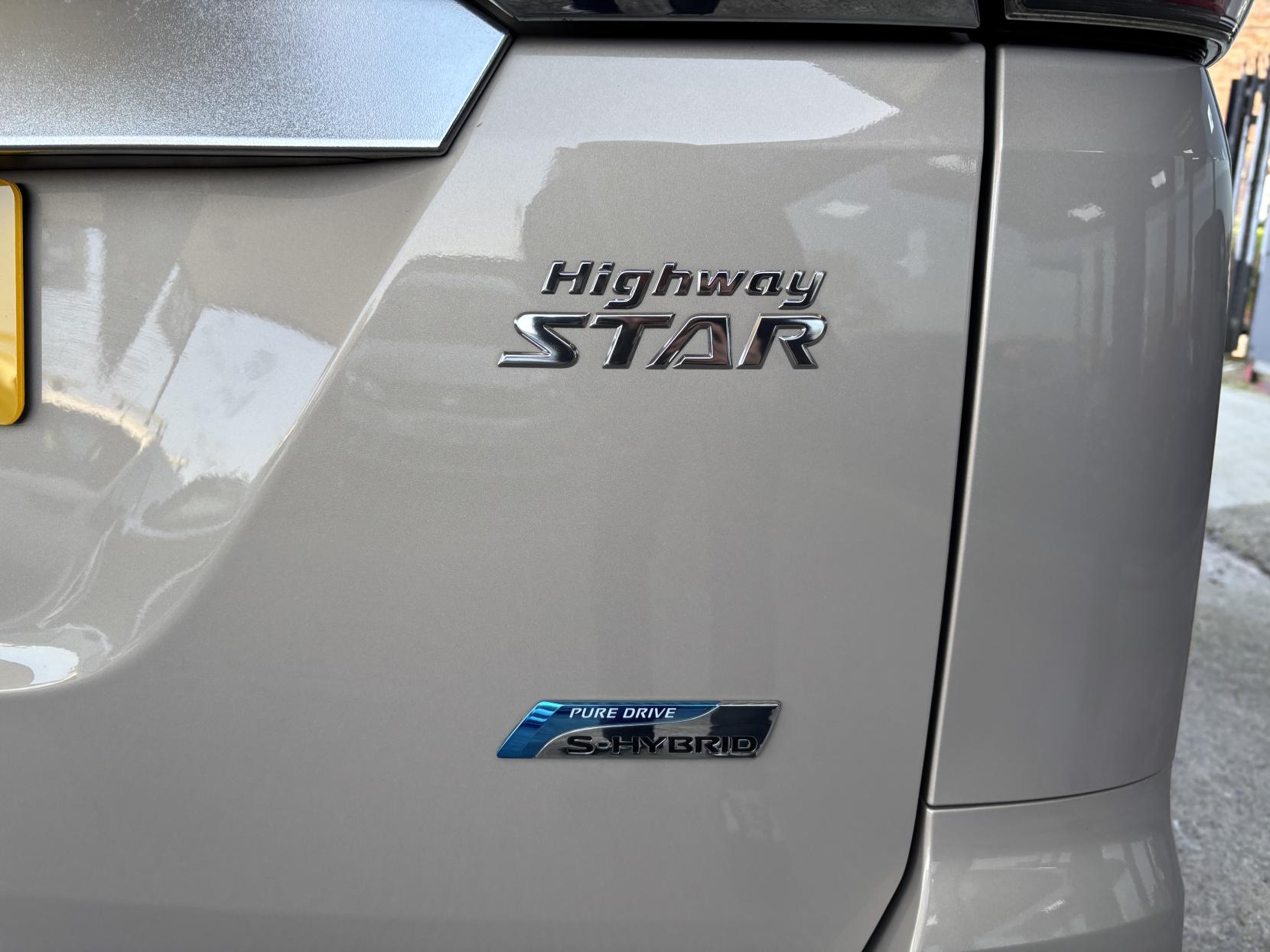Nissan Serena Nissan Serena 2.0 Hybrid Highway Star