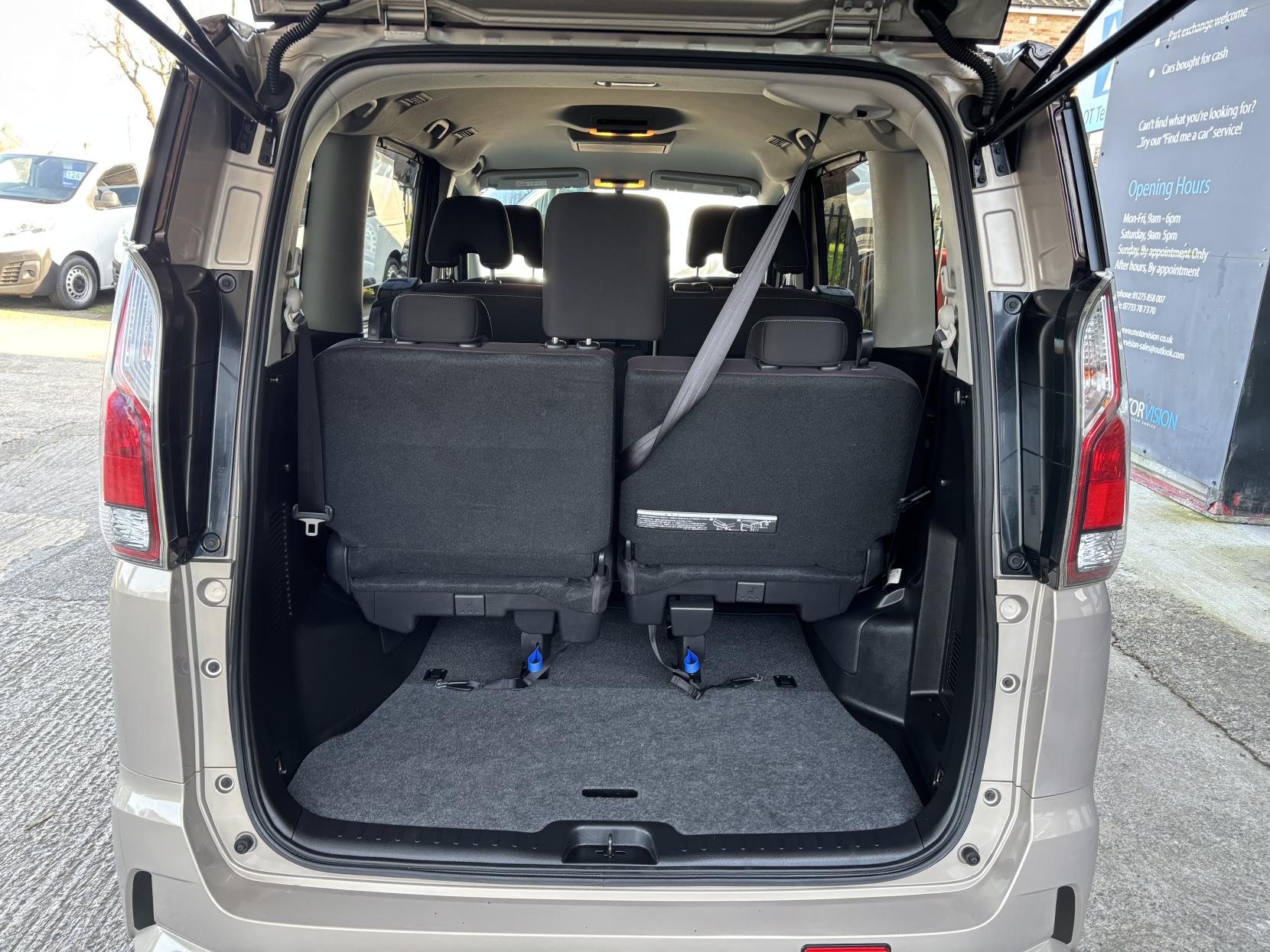 Nissan Serena Nissan Serena 2.0 Hybrid Highway Star