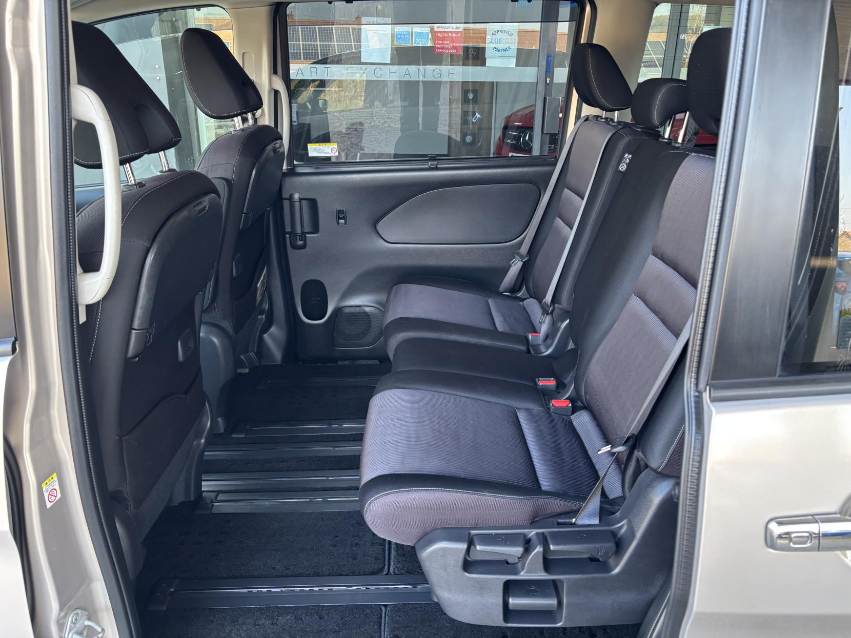 Nissan Serena Nissan Serena 2.0 Hybrid Highway Star