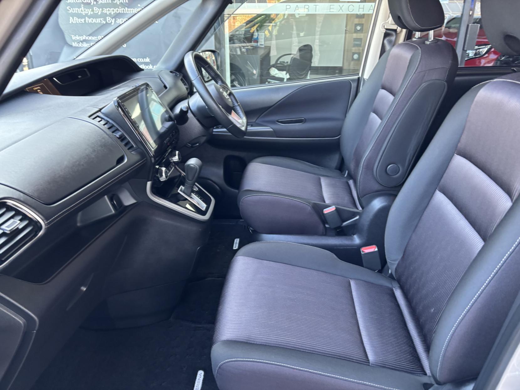 Nissan Serena Nissan Serena 2.0 Hybrid Highway Star