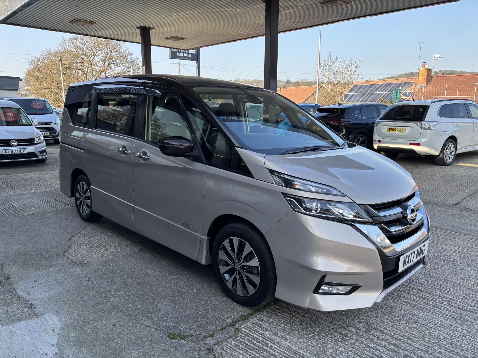 Nissan Serena Nissan Serena 2.0 Hybrid Highway Star