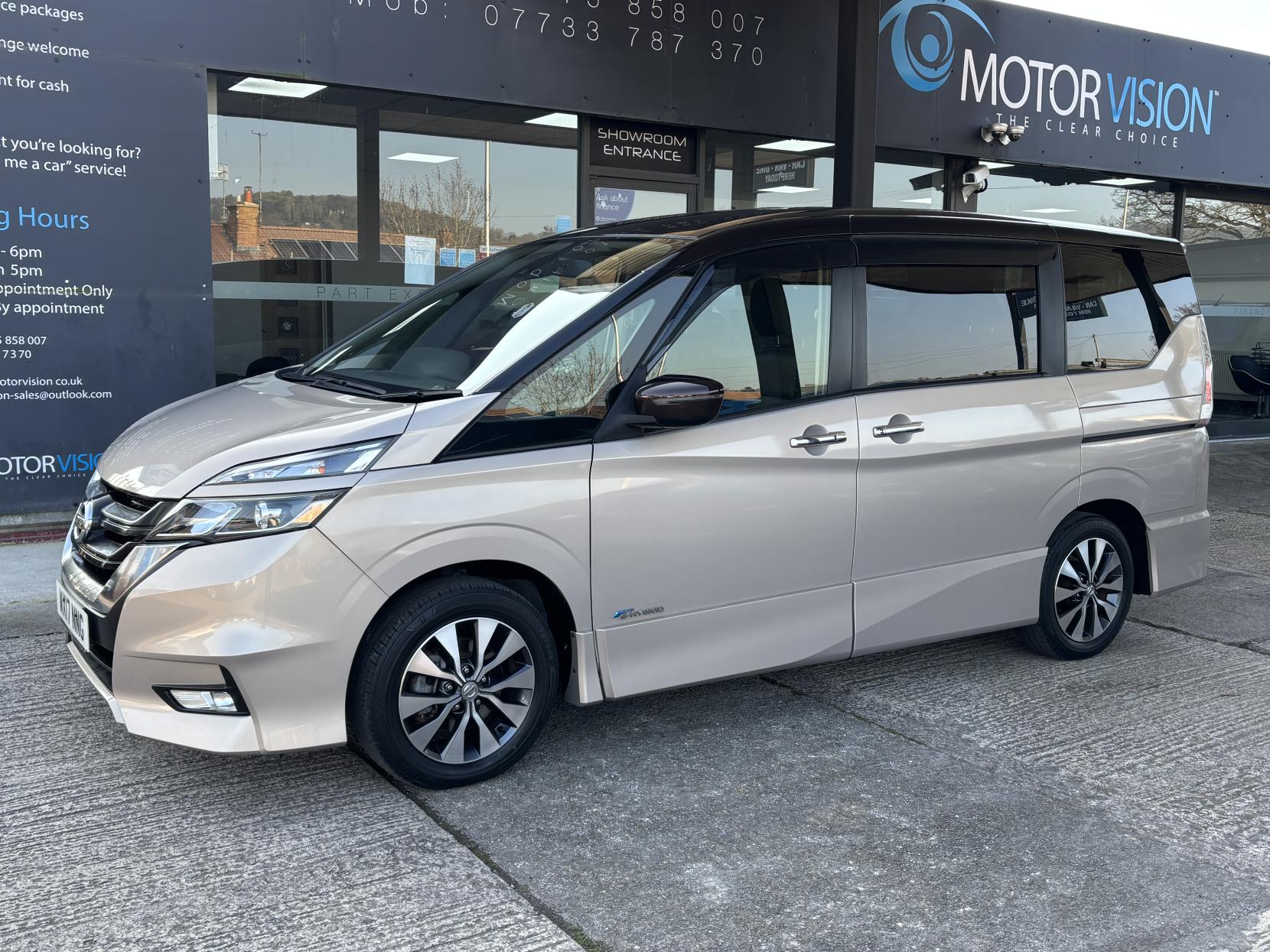Nissan Serena Nissan Serena 2.0 Hybrid Highway Star