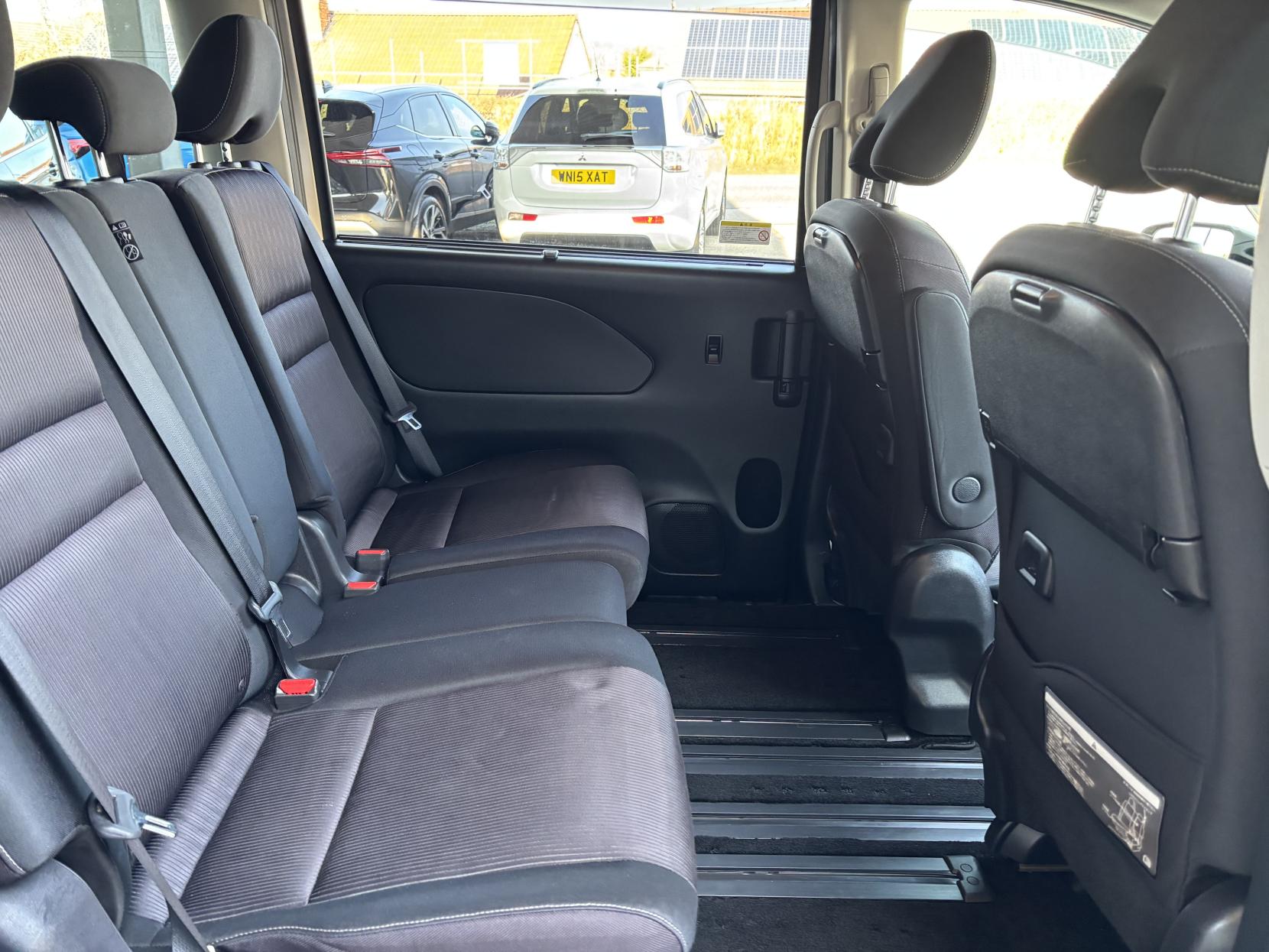 Nissan Serena Nissan Serena 2.0 Hybrid Highway Star