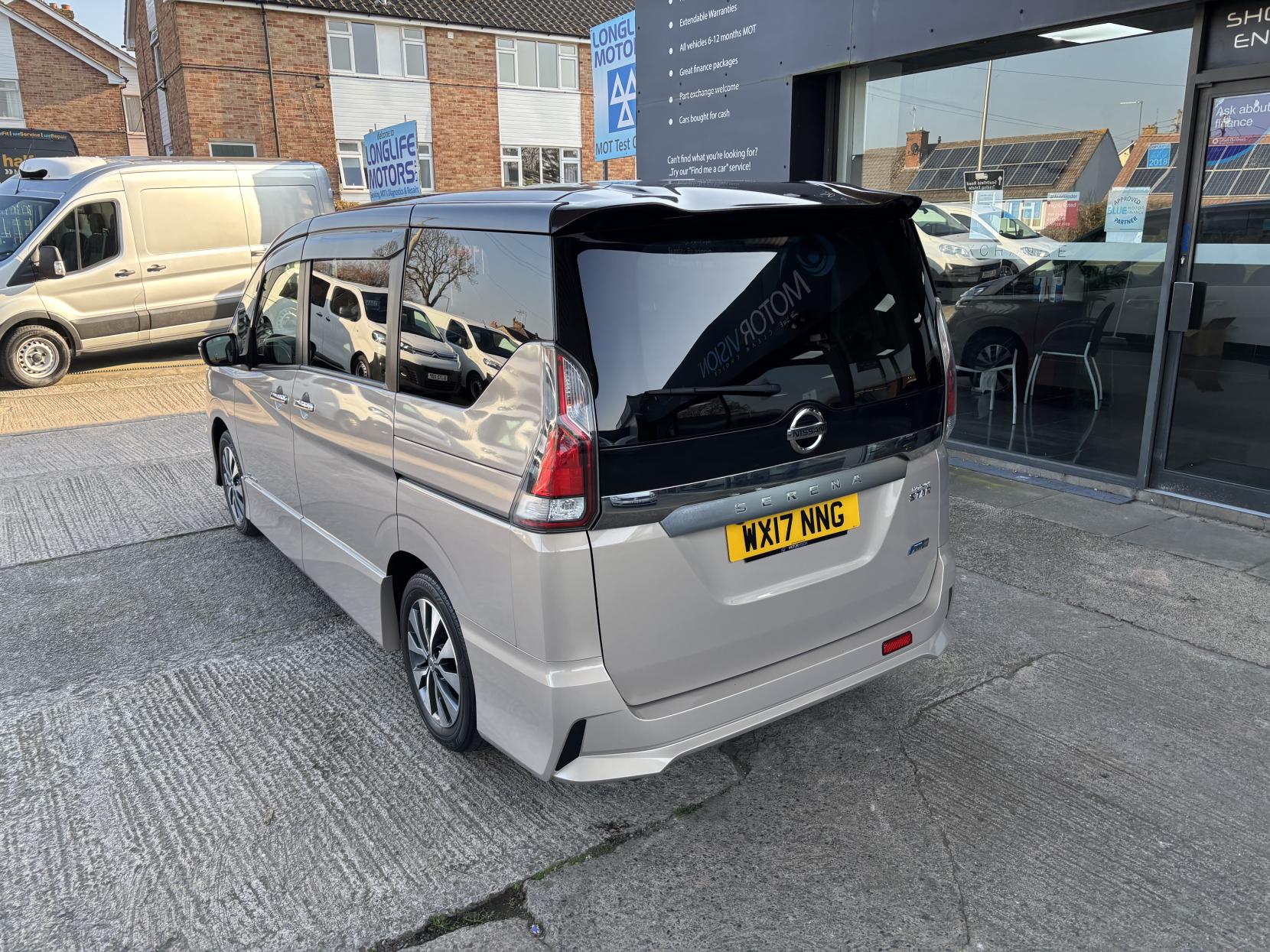 Nissan Serena Nissan Serena 2.0 Hybrid Highway Star