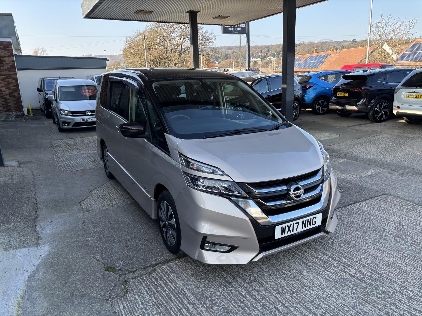 Nissan Serena Nissan Serena 2.0 Hybrid Highway Star