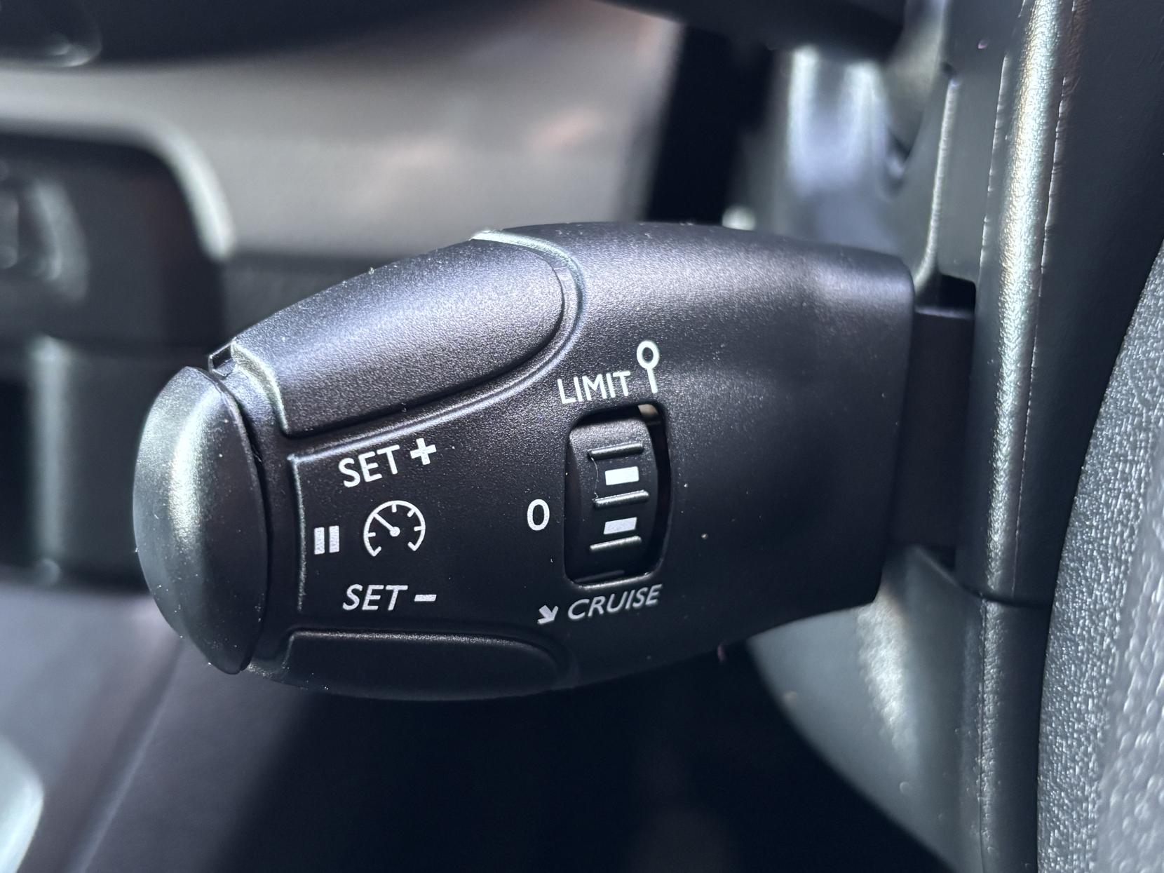 Citroen SpaceTourer 1.5 BlueHDi Feel M MPV 5dr Diesel Manual MWB Euro 6 (s/s) (120 ps)