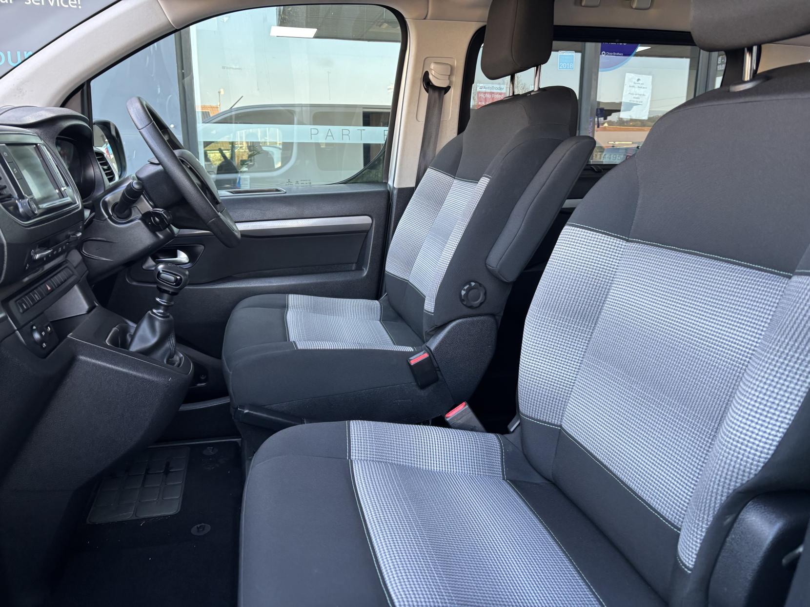 Citroen SpaceTourer 1.5 BlueHDi Feel M MPV 5dr Diesel Manual MWB Euro 6 (s/s) (120 ps)