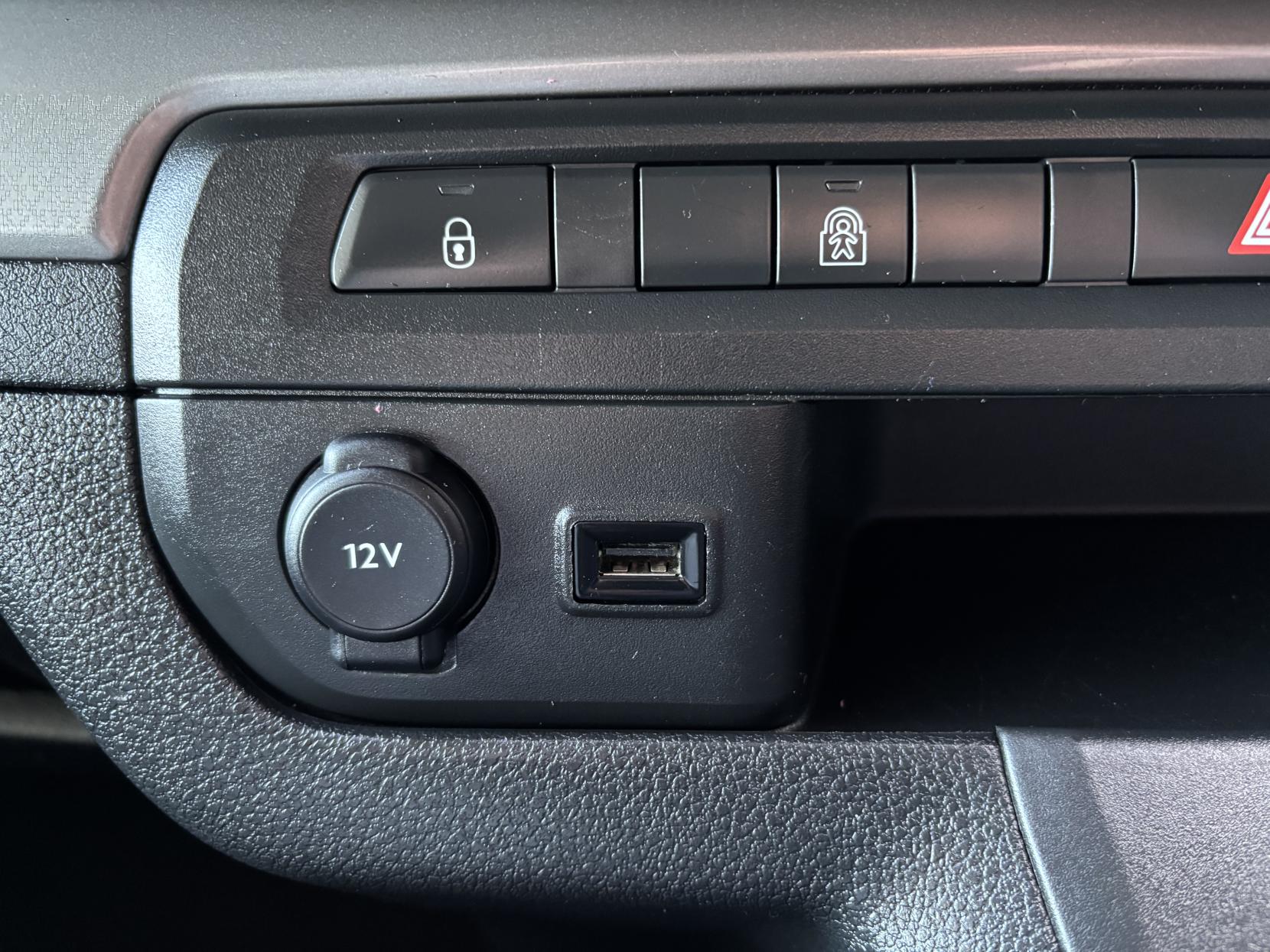 Citroen SpaceTourer 1.5 BlueHDi Feel M MPV 5dr Diesel Manual MWB Euro 6 (s/s) (120 ps)