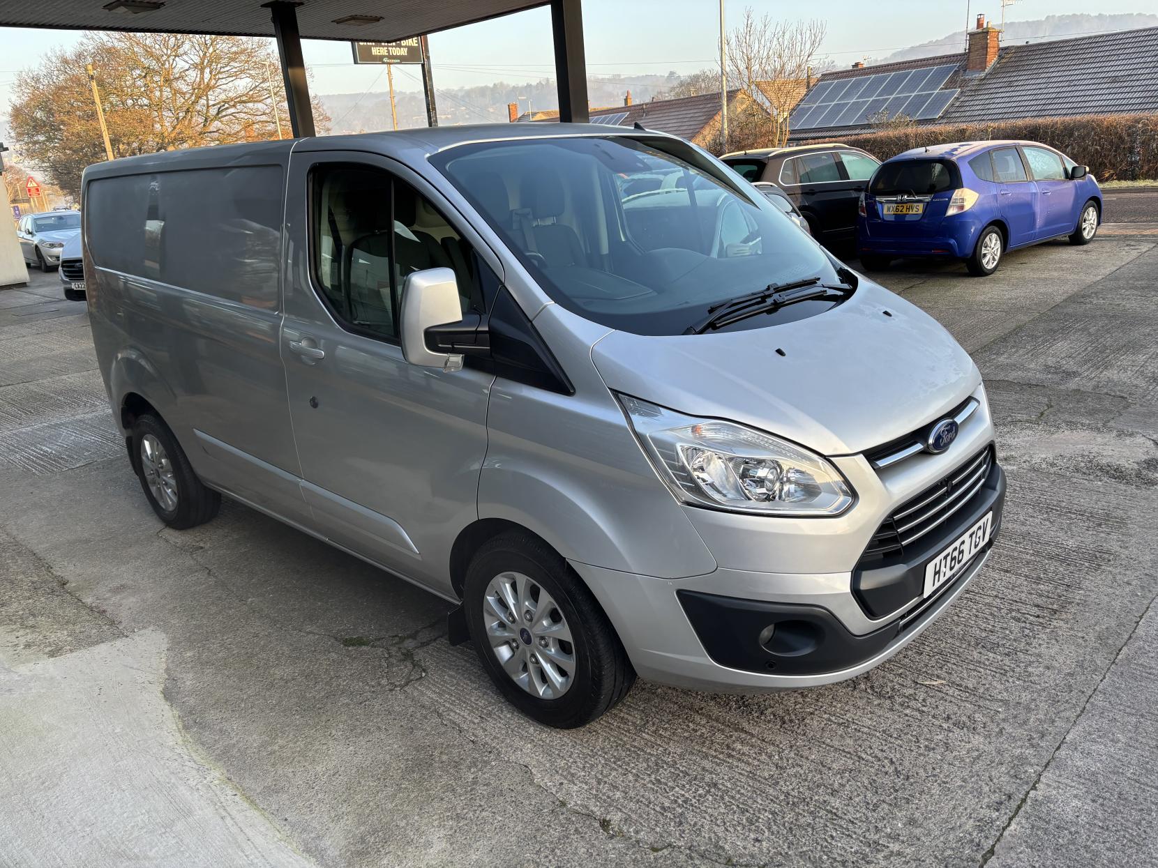 Ford Transit Custom 2.0 TDCi 290 Limited Panel Van 5dr Diesel Manual L1 H1 (163 g/km, 128 bhp)
