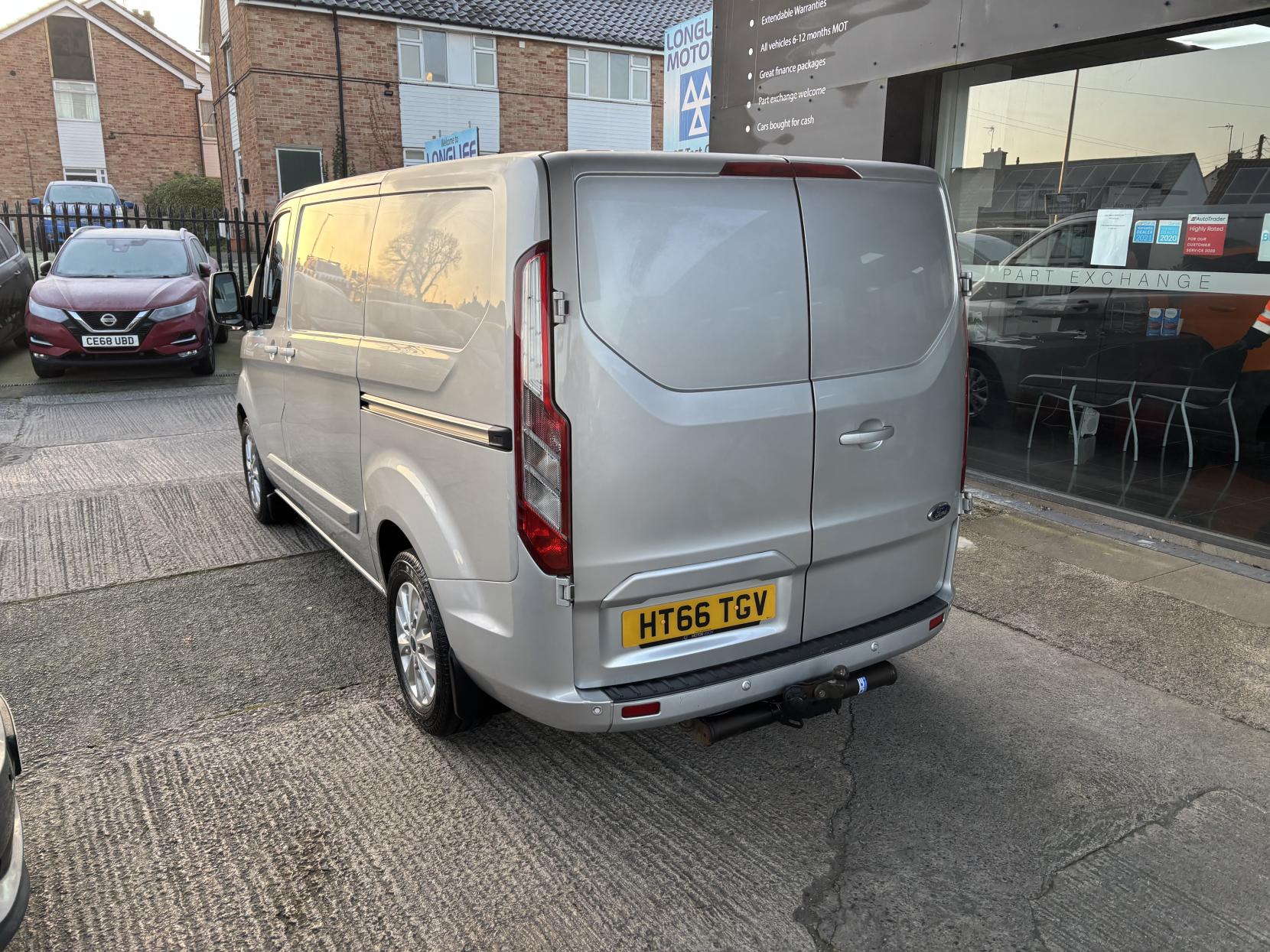 Ford Transit Custom 2.0 TDCi 290 Limited Panel Van 5dr Diesel Manual L1 H1 (163 g/km, 128 bhp)