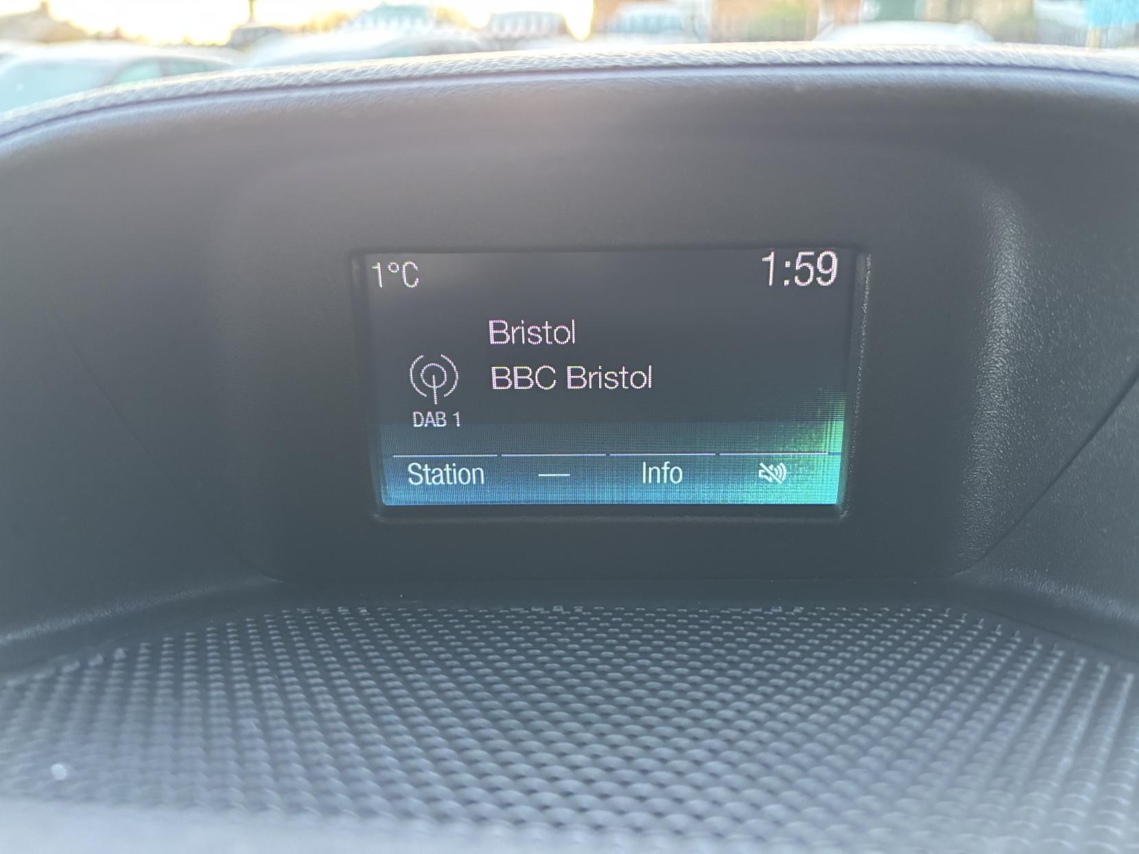 Ford Transit Custom 2.0 TDCi 290 Limited Panel Van 5dr Diesel Manual L1 H1 (163 g/km, 128 bhp)