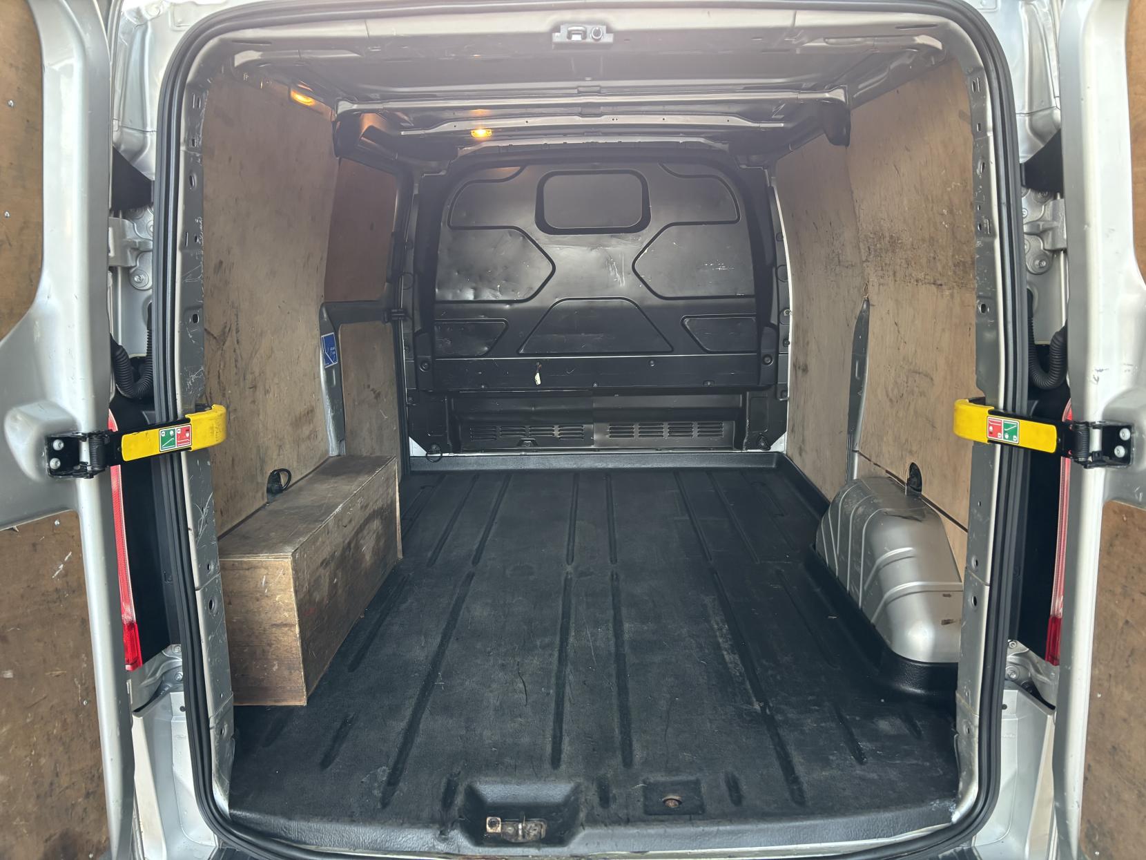 Ford Transit Custom 2.0 TDCi 290 Limited Panel Van 5dr Diesel Manual L1 H1 (163 g/km, 128 bhp)