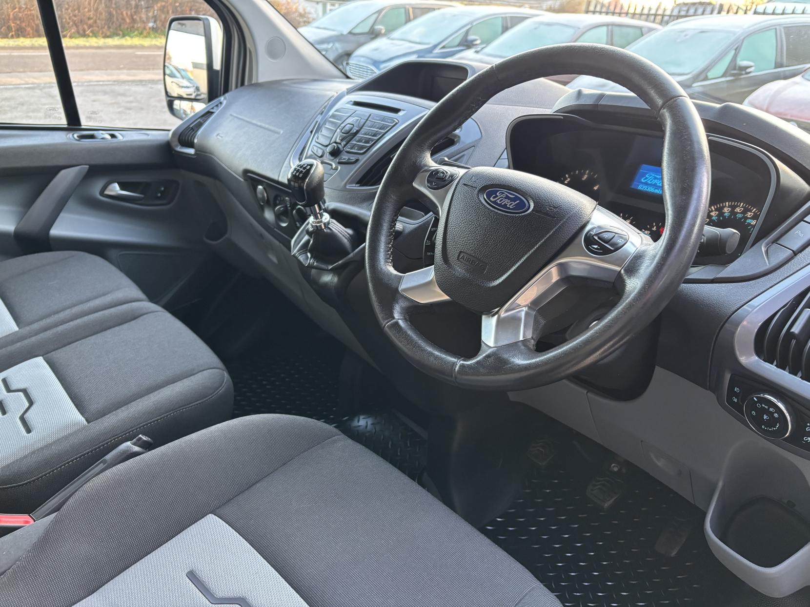Ford Transit Custom 2.0 TDCi 290 Limited Panel Van 5dr Diesel Manual L1 H1 (163 g/km, 128 bhp)