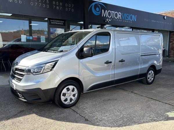 Renault Trafic 2.0 dCi Blue LL30 Business+ Panel Van 5dr Diesel Manual L2 H1 Euro 6 (s/s) (130 ps)