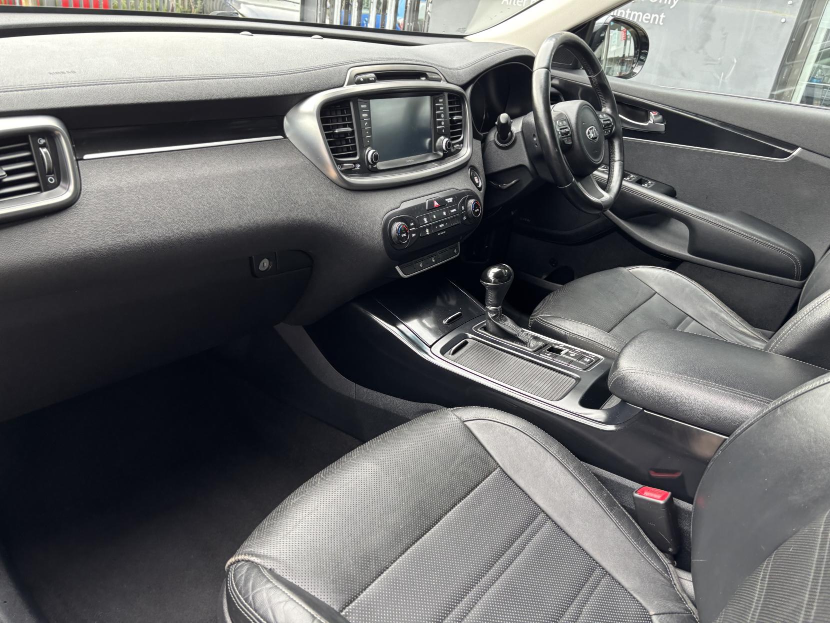 Kia Sorento 2.2 CRDi KX-3 SUV 5dr Diesel Auto AWD Euro 6 (197 bhp)