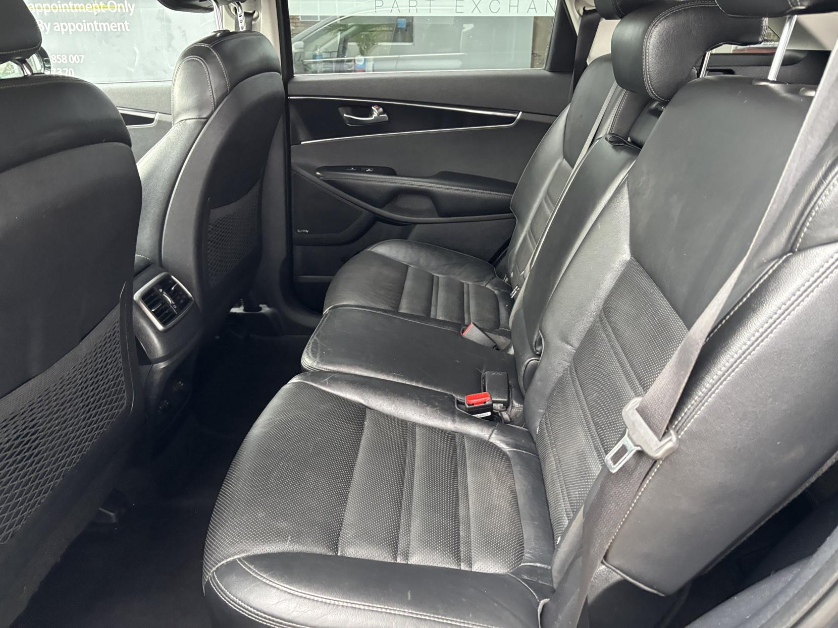 Kia Sorento 2.2 CRDi KX-3 SUV 5dr Diesel Auto AWD Euro 6 (197 bhp)