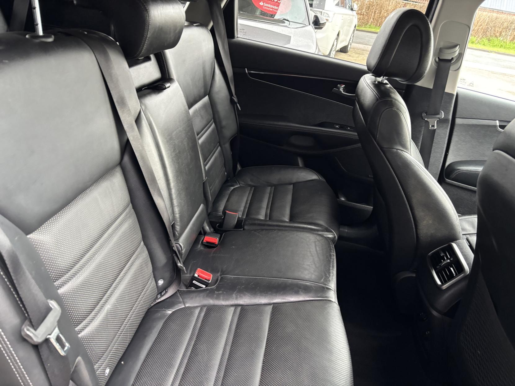 Kia Sorento 2.2 CRDi KX-3 SUV 5dr Diesel Auto AWD Euro 6 (197 bhp)