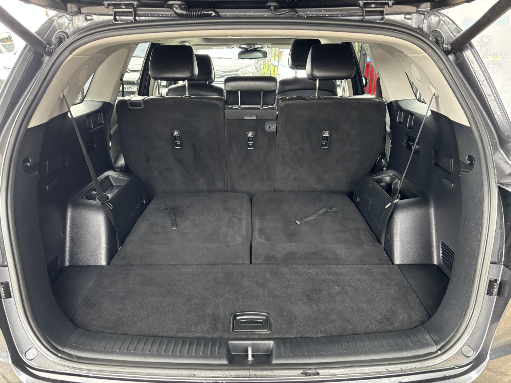 Kia Sorento 2.2 CRDi KX-3 SUV 5dr Diesel Auto AWD Euro 6 (197 bhp)