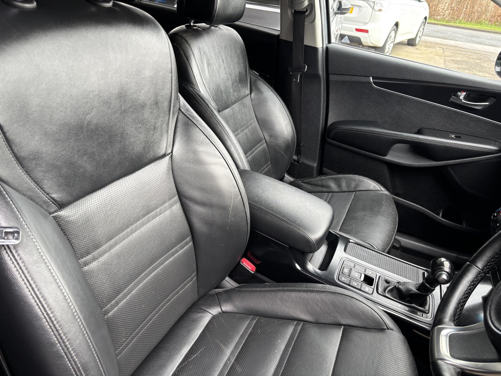 Kia Sorento 2.2 CRDi KX-3 SUV 5dr Diesel Auto AWD Euro 6 (197 bhp)