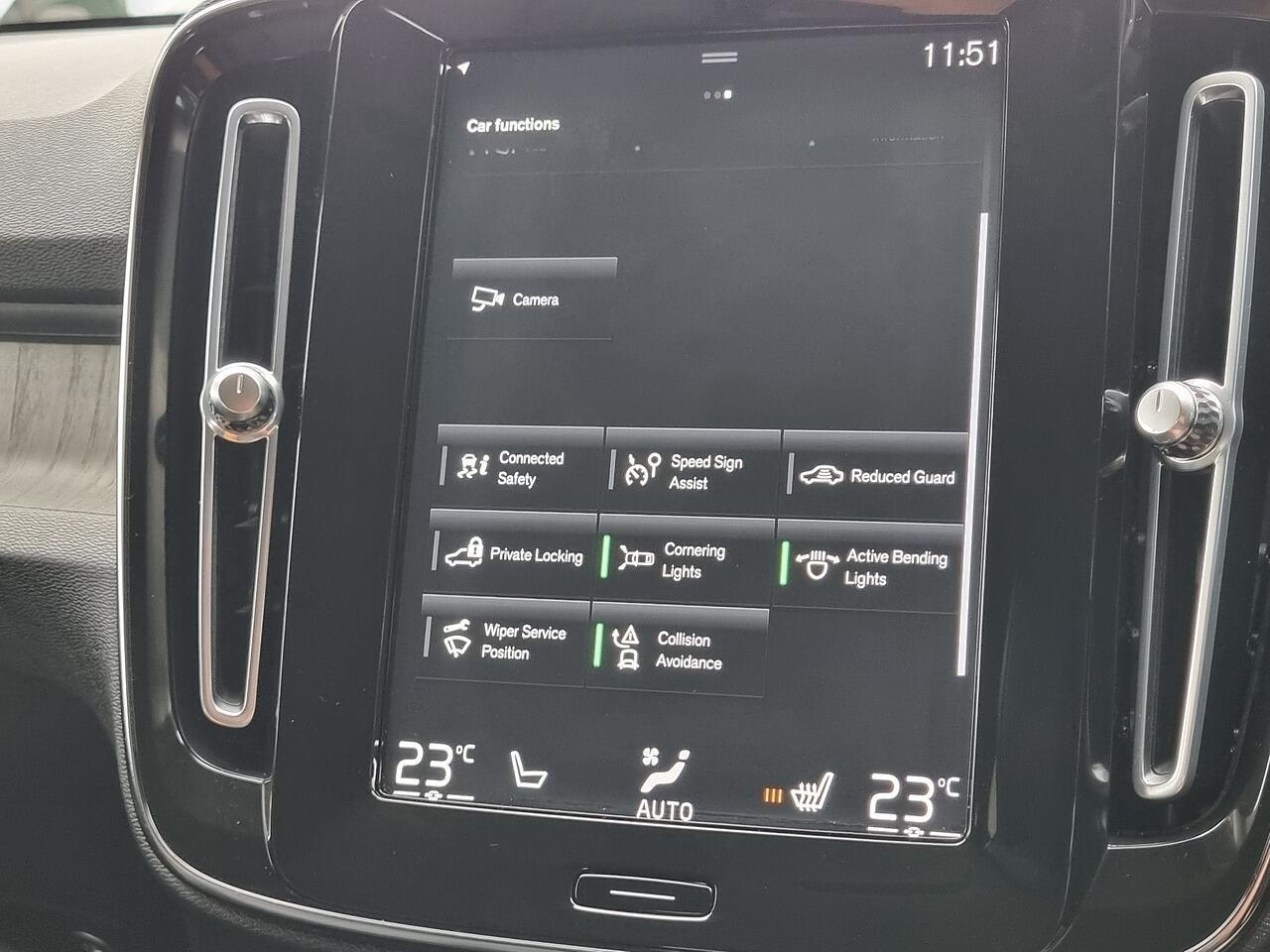 Volvo XC40 1.5h T5 Twin Engine Recharge 10.7kWh Inscription Pro SUV 5dr Petrol Plug-in Hybrid Auto Euro 6 (s/s) (262 ps)