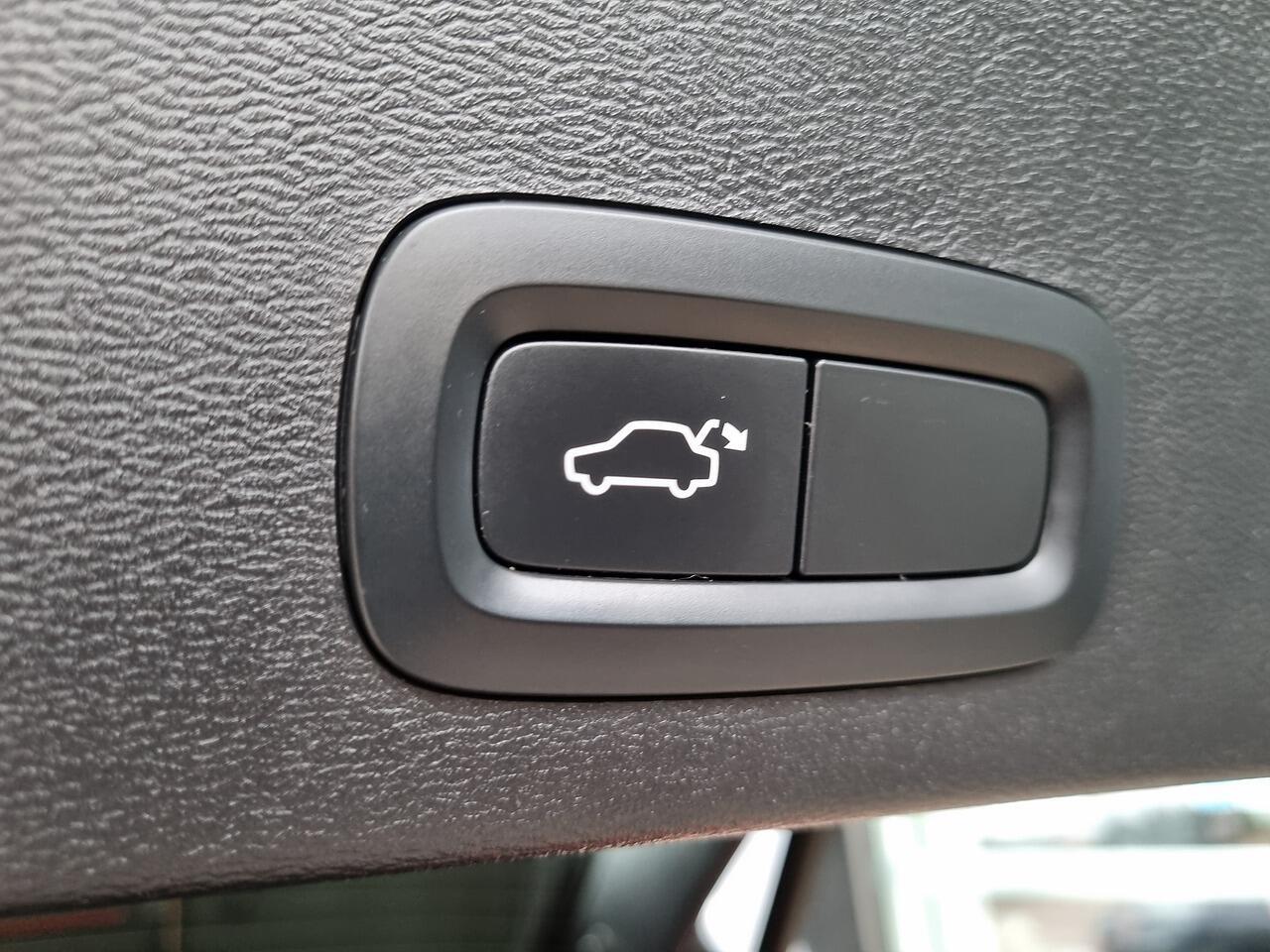 Volvo XC40 1.5h T5 Twin Engine Recharge 10.7kWh Inscription Pro SUV 5dr Petrol Plug-in Hybrid Auto Euro 6 (s/s) (262 ps)