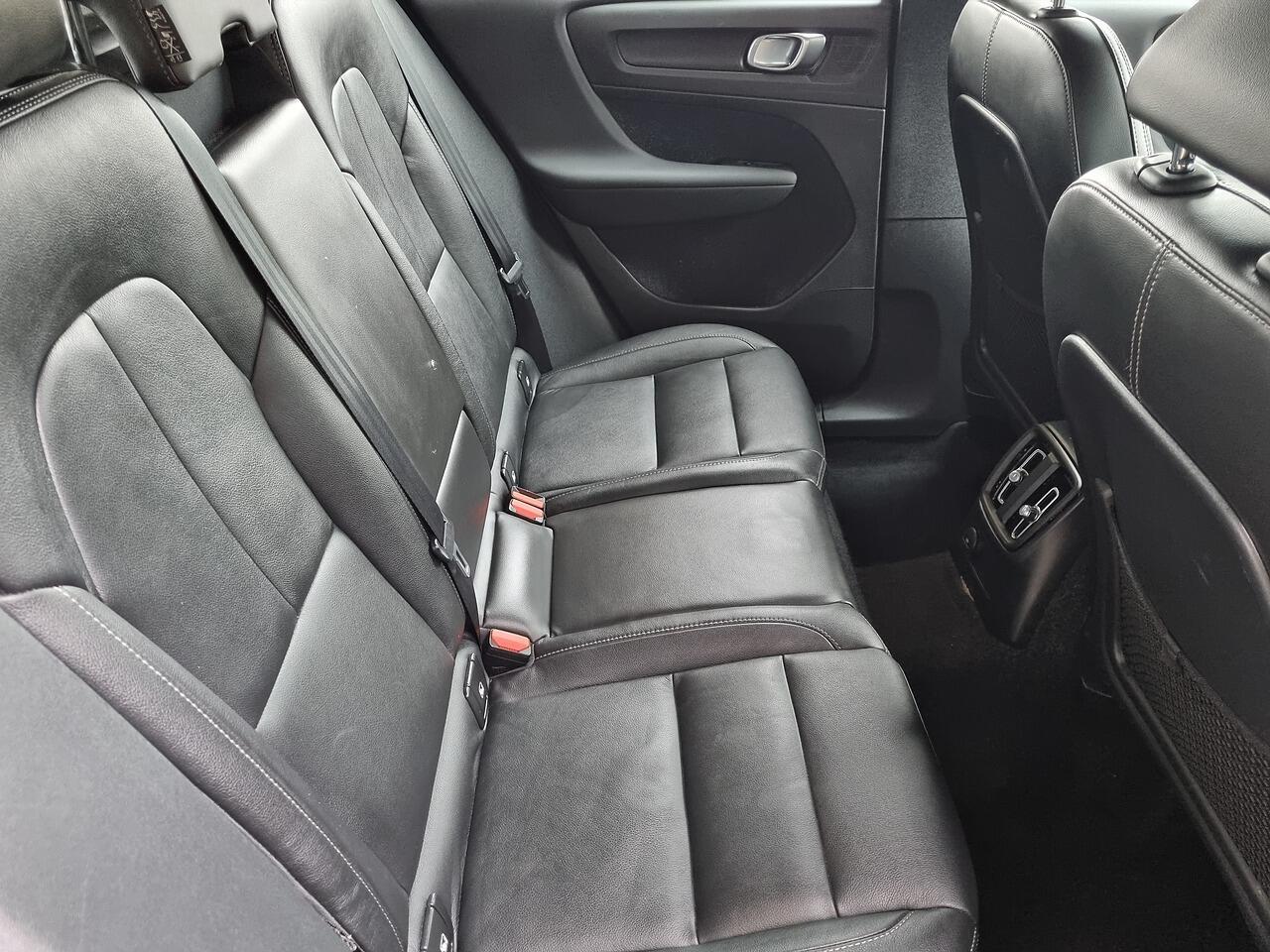 Volvo XC40 1.5h T5 Twin Engine Recharge 10.7kWh Inscription Pro SUV 5dr Petrol Plug-in Hybrid Auto Euro 6 (s/s) (262 ps)