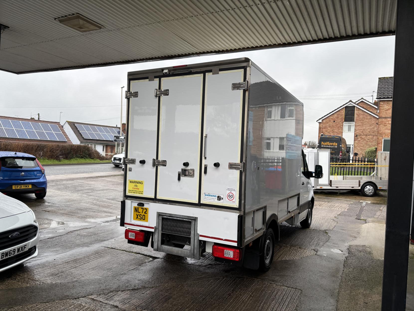 Mercedes-Benz Sprinter 2.0 315 CDI Temperature Controlled with standby Progressive 2dr Diesel Manual RWD L2 Euro 6 (s/s) (150 ps)