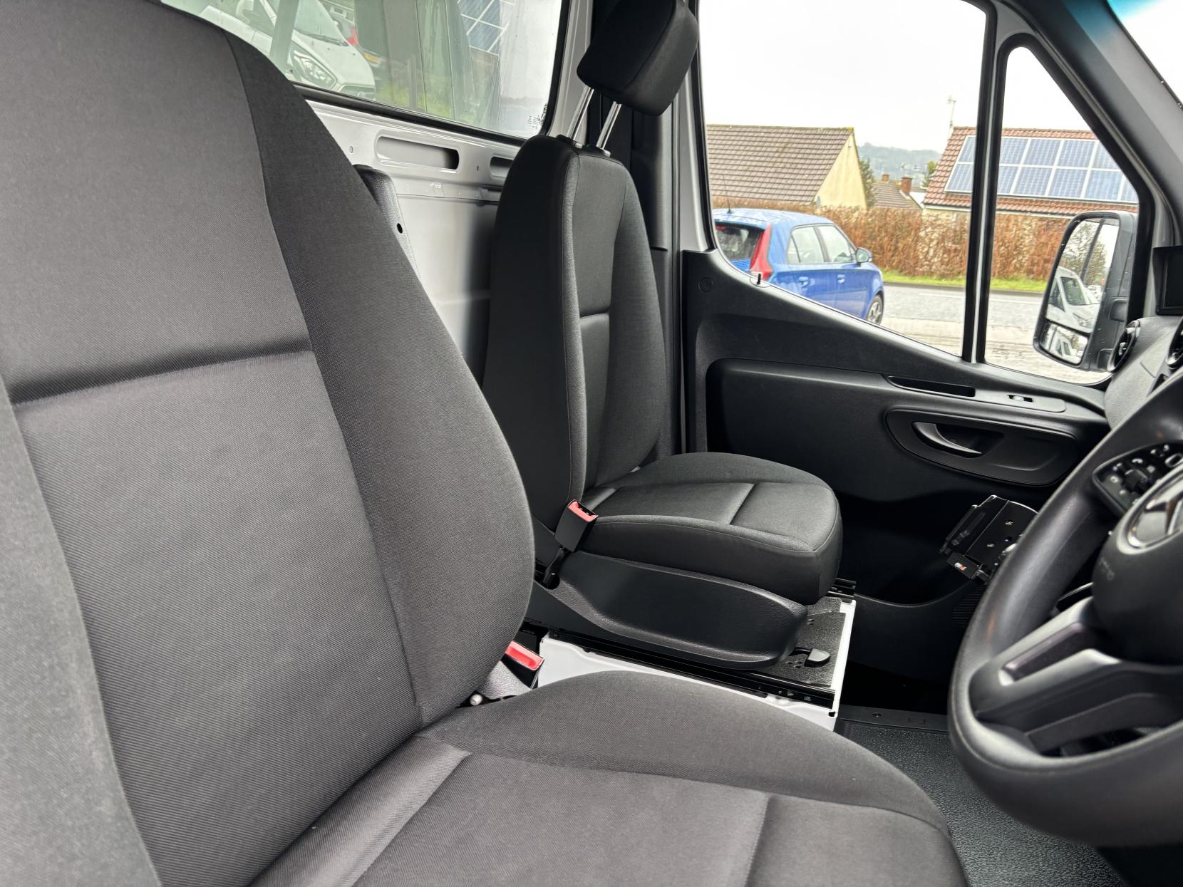 Mercedes-Benz Sprinter 2.0 315 CDI Temperature Controlled with standby Progressive 2dr Diesel Manual RWD L2 Euro 6 (s/s) (150 ps)