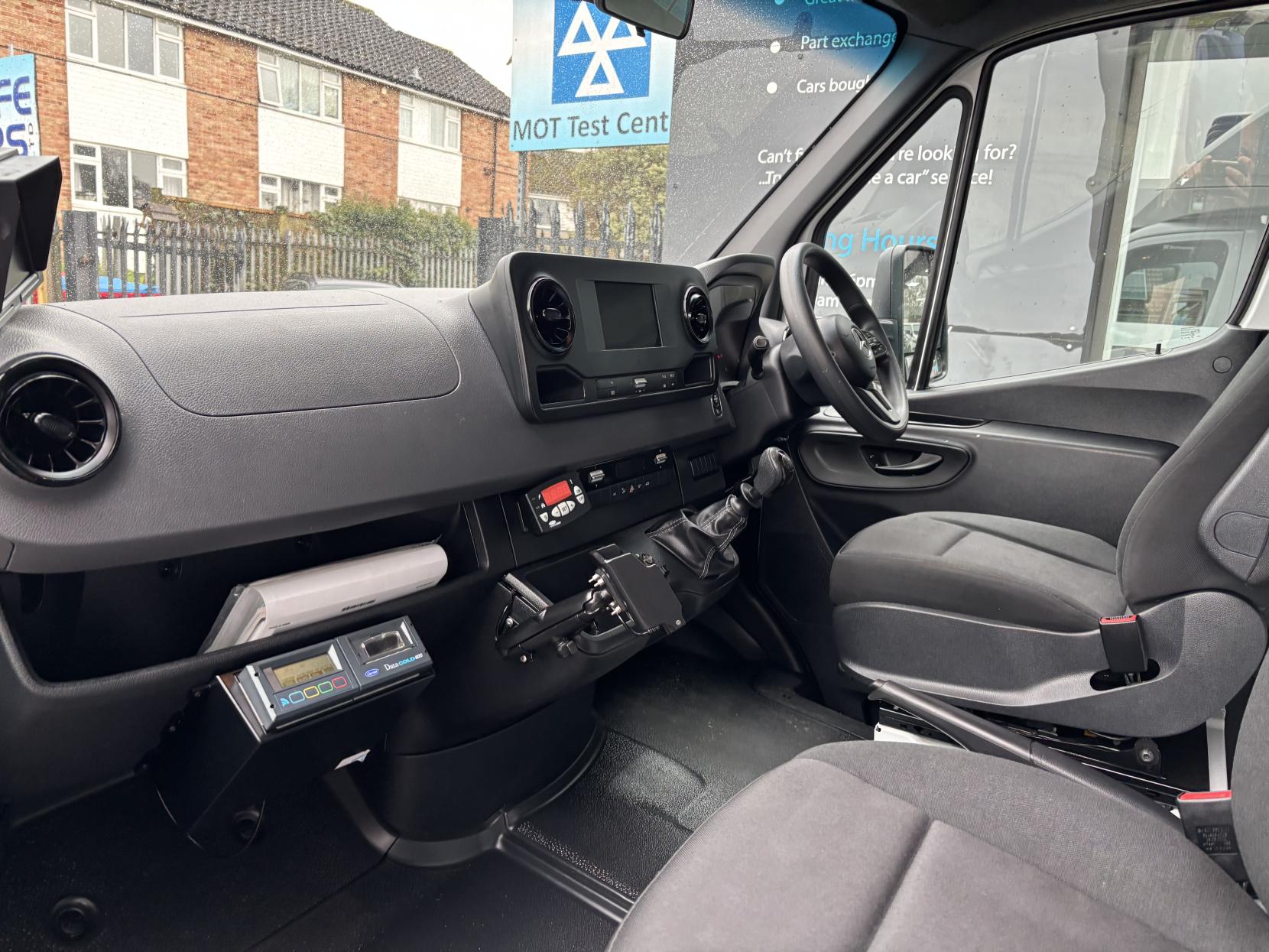 Mercedes-Benz Sprinter 2.0 315 CDI Temperature Controlled with standby Progressive 2dr Diesel Manual RWD L2 Euro 6 (s/s) (150 ps)