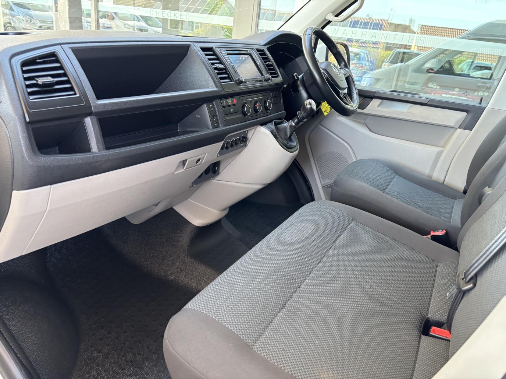 Volkswagen Transporter 2.0 TDI T32 BlueMotion Tech Highline Panel Van 5dr Diesel Manual 4Motion SWB Euro 6 (s/s) (150 ps)