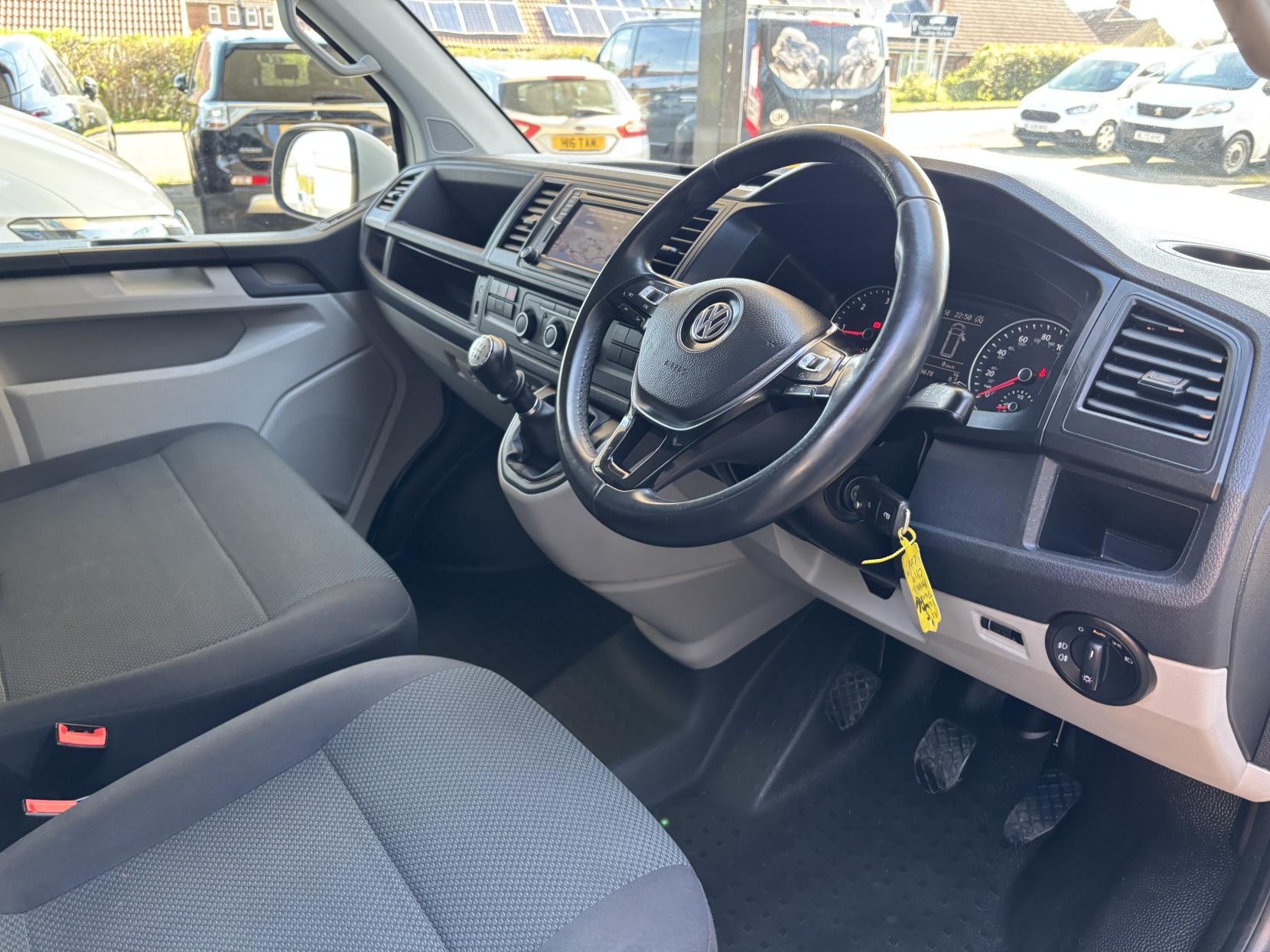 Volkswagen Transporter 2.0 TDI T32 BlueMotion Tech Highline Panel Van 5dr Diesel Manual 4Motion SWB Euro 6 (s/s) (150 ps)