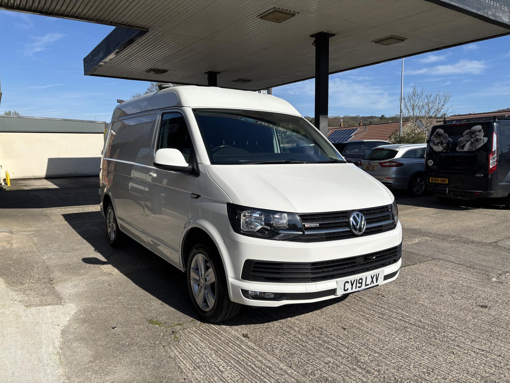 Volkswagen Transporter 2.0 TDI T32 BlueMotion Tech Highline Panel Van 5dr Diesel Manual 4Motion SWB Euro 6 (s/s) (150 ps)
