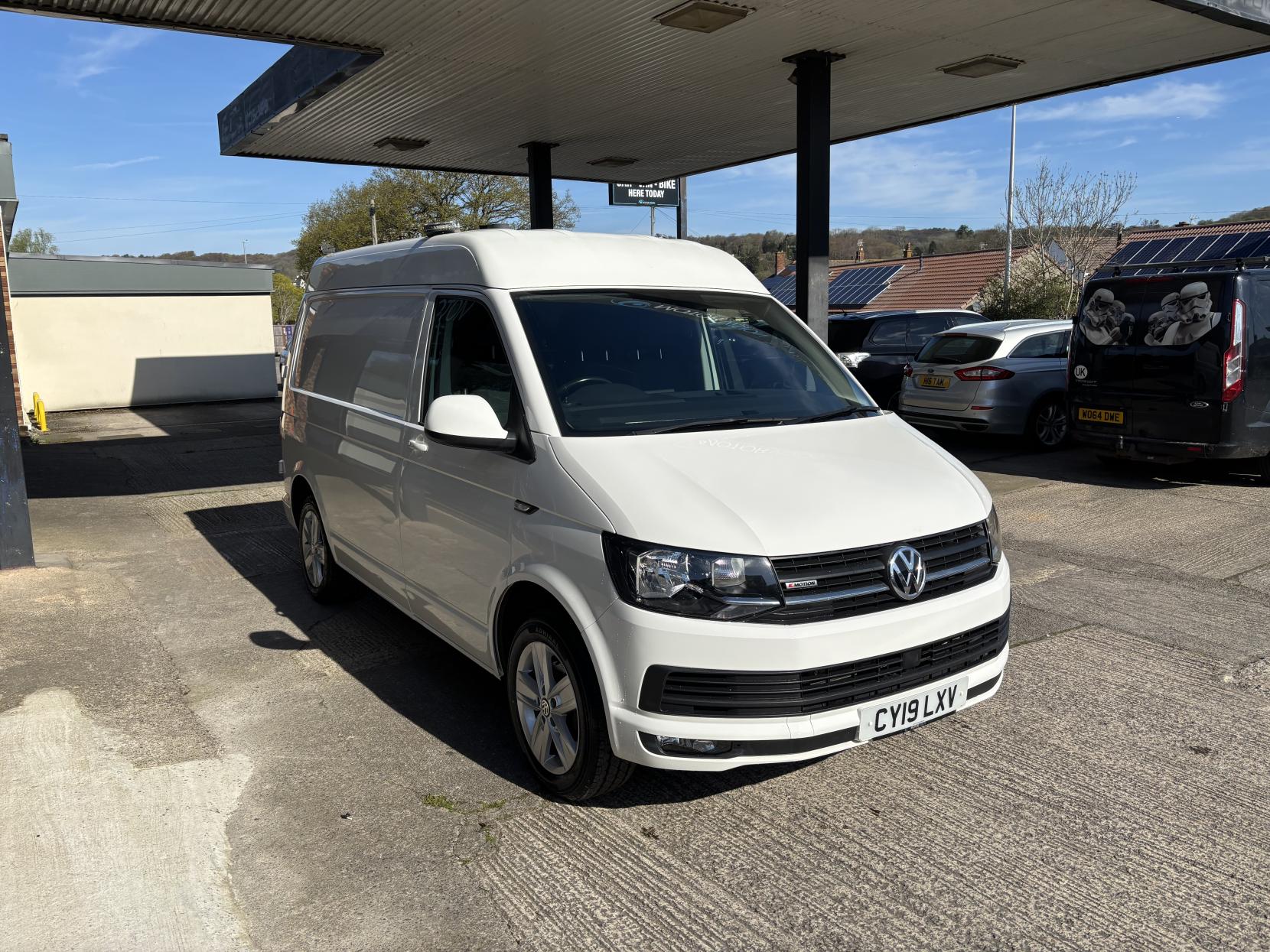 Volkswagen Transporter 2.0 TDI T32 BlueMotion Tech Highline Panel Van 5dr Diesel Manual 4Motion SWB Euro 6 (s/s) (150 ps)