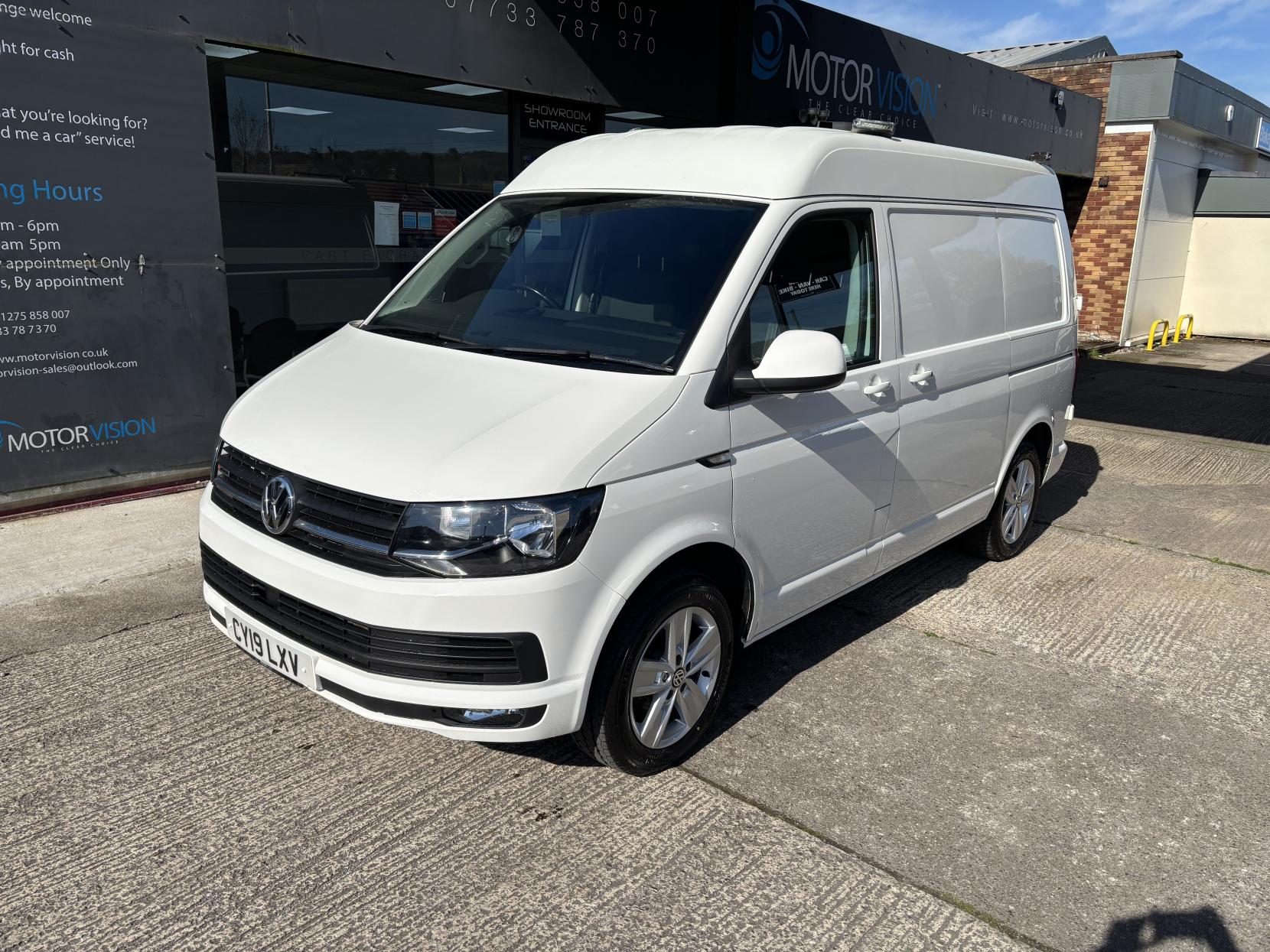 Volkswagen Transporter 2.0 TDI T32 BlueMotion Tech Highline Panel Van 5dr Diesel Manual 4Motion SWB Euro 6 (s/s) (150 ps)