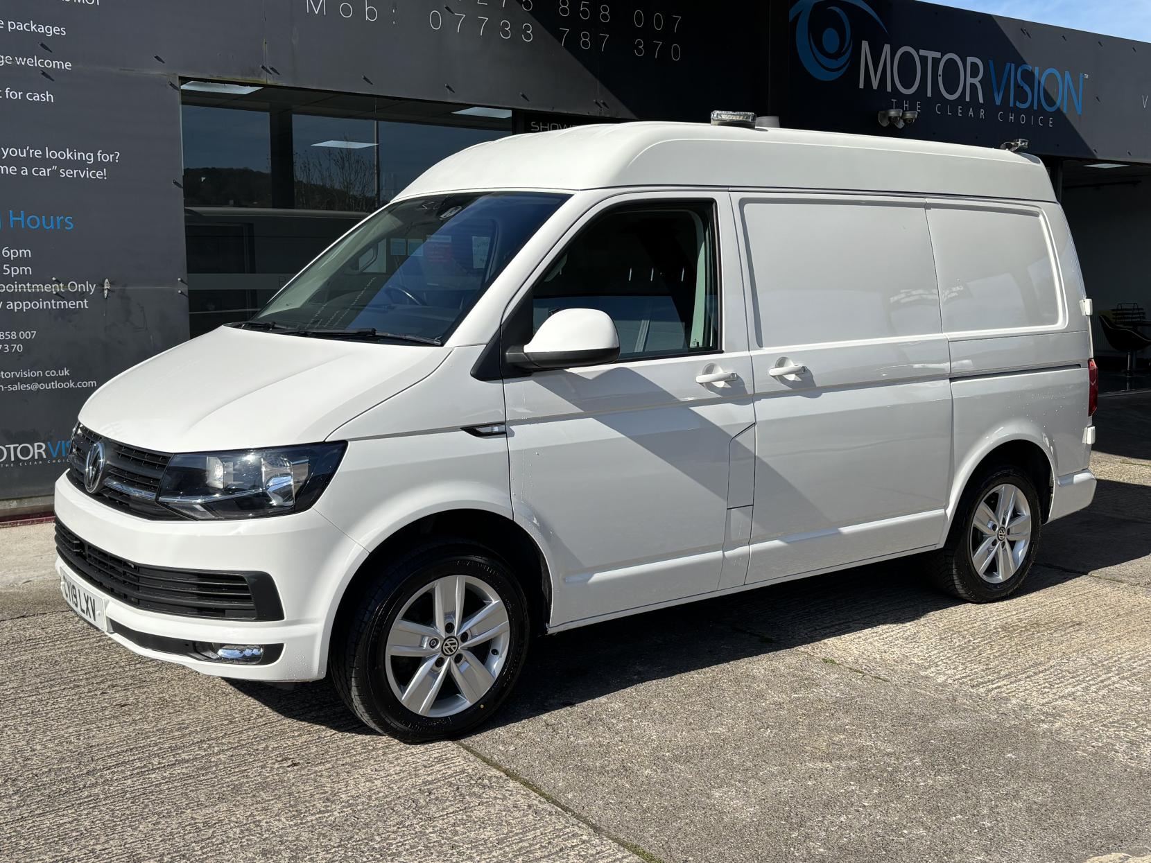 Volkswagen Transporter 2.0 TDI T32 BlueMotion Tech Highline Panel Van 5dr Diesel Manual 4Motion SWB Euro 6 (s/s) (150 ps)