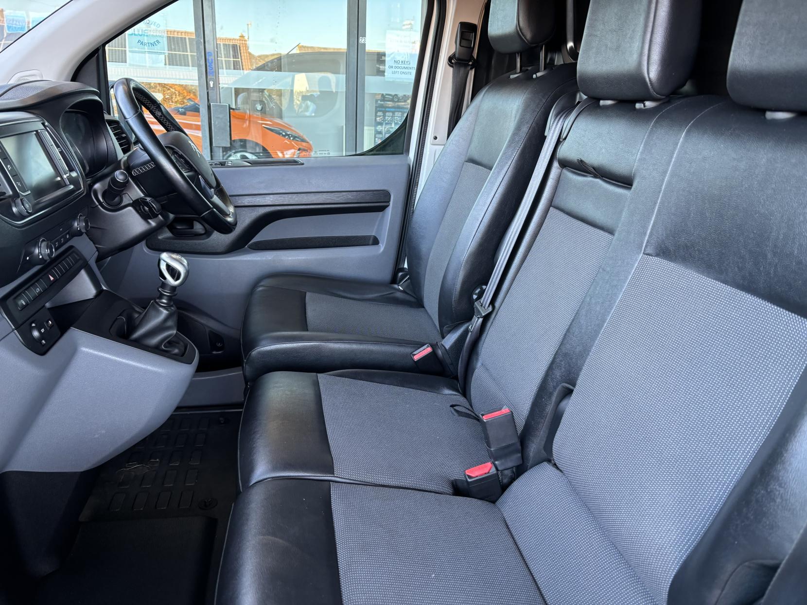 Citroen Dispatch 2.0 BlueHDi 1400 Driver M Panel Van 6dr Diesel Manual FWD 2 Euro 6 (s/s) (120 ps)