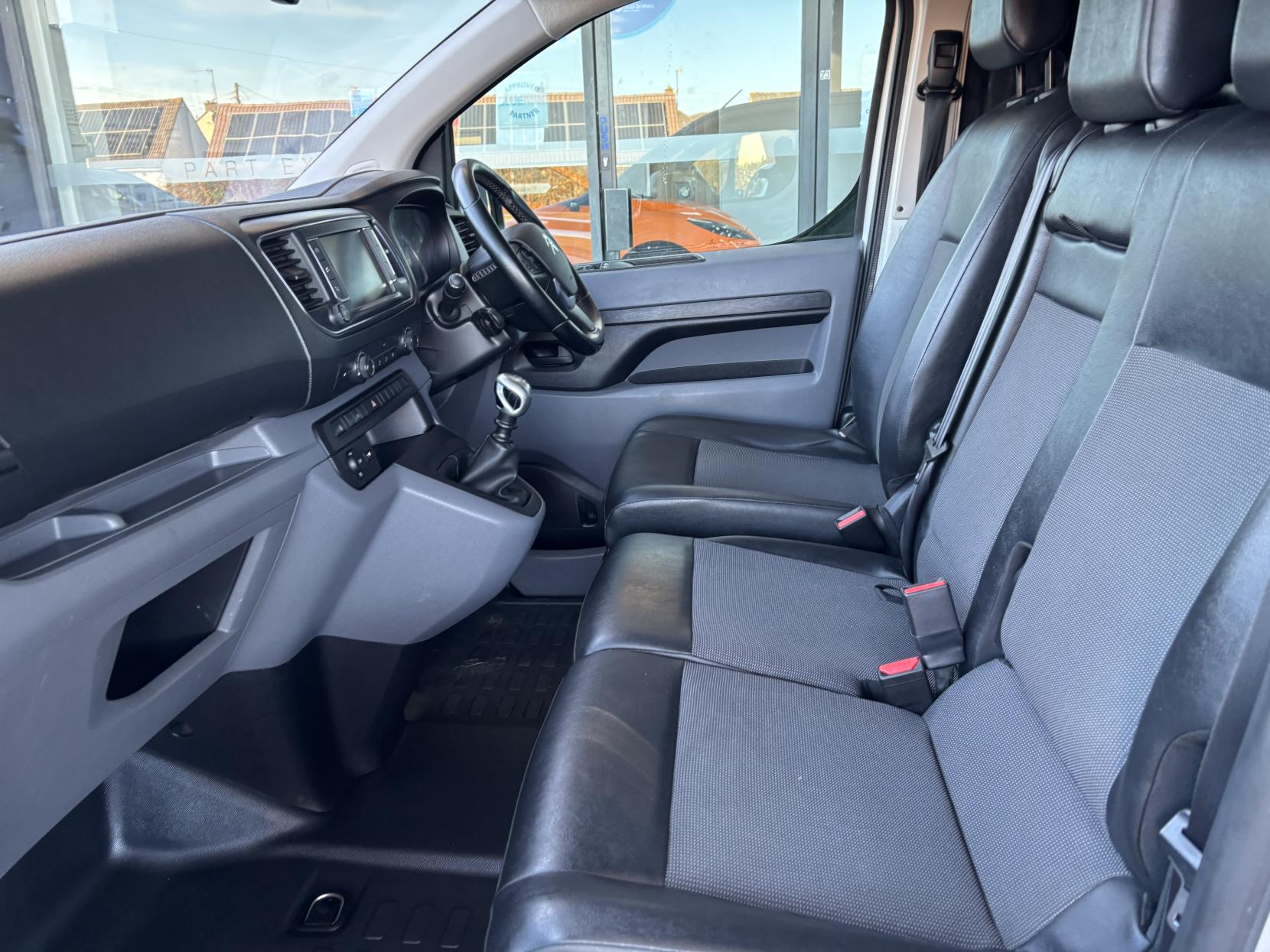 Citroen Dispatch 2.0 BlueHDi 1400 Driver M Panel Van 6dr Diesel Manual FWD 2 Euro 6 (s/s) (120 ps)