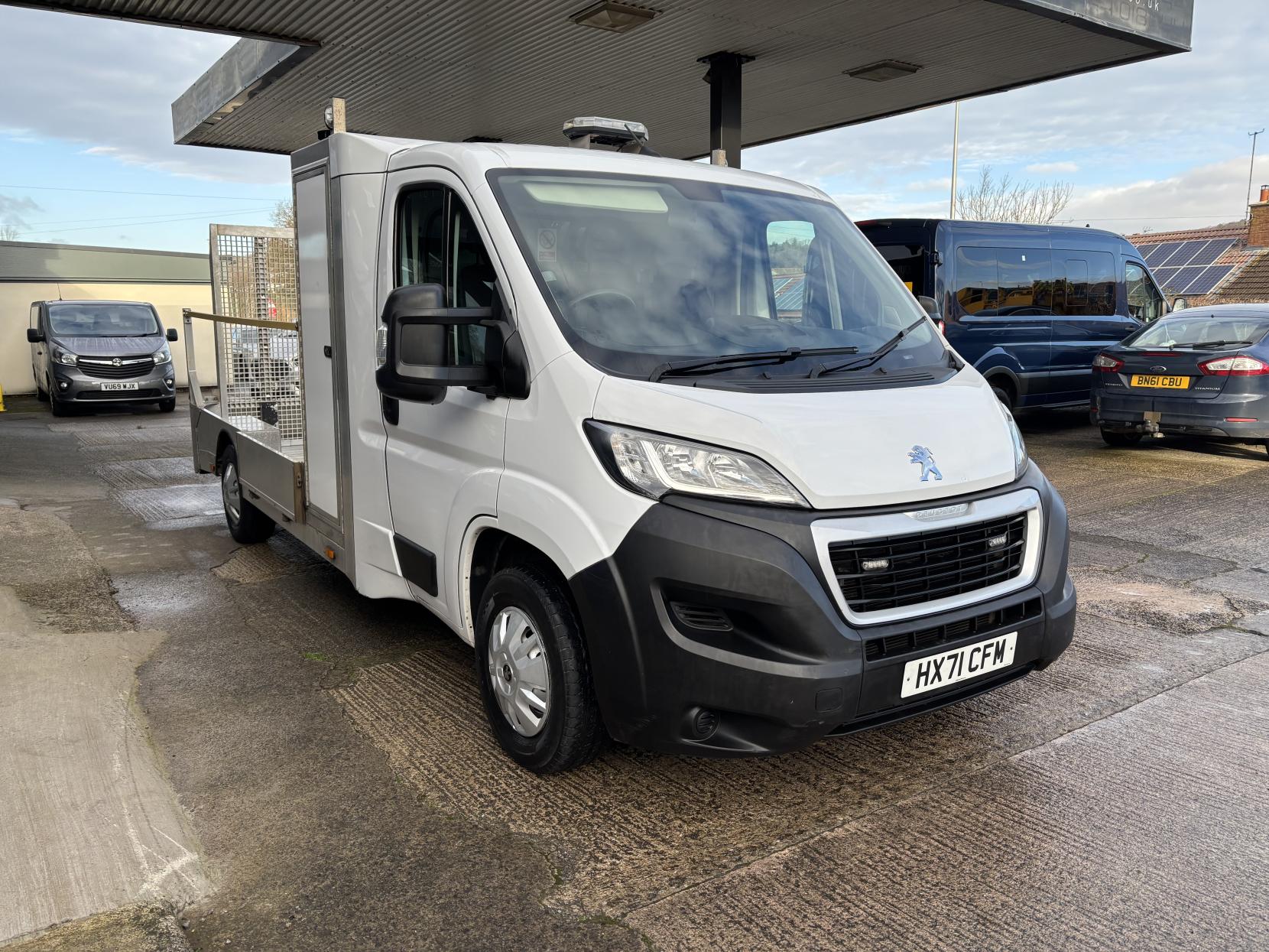 Peugeot Boxer LOW LOADER DROPSIDE SPECIALIST VEHICLE BLUEHDI 335 B/B