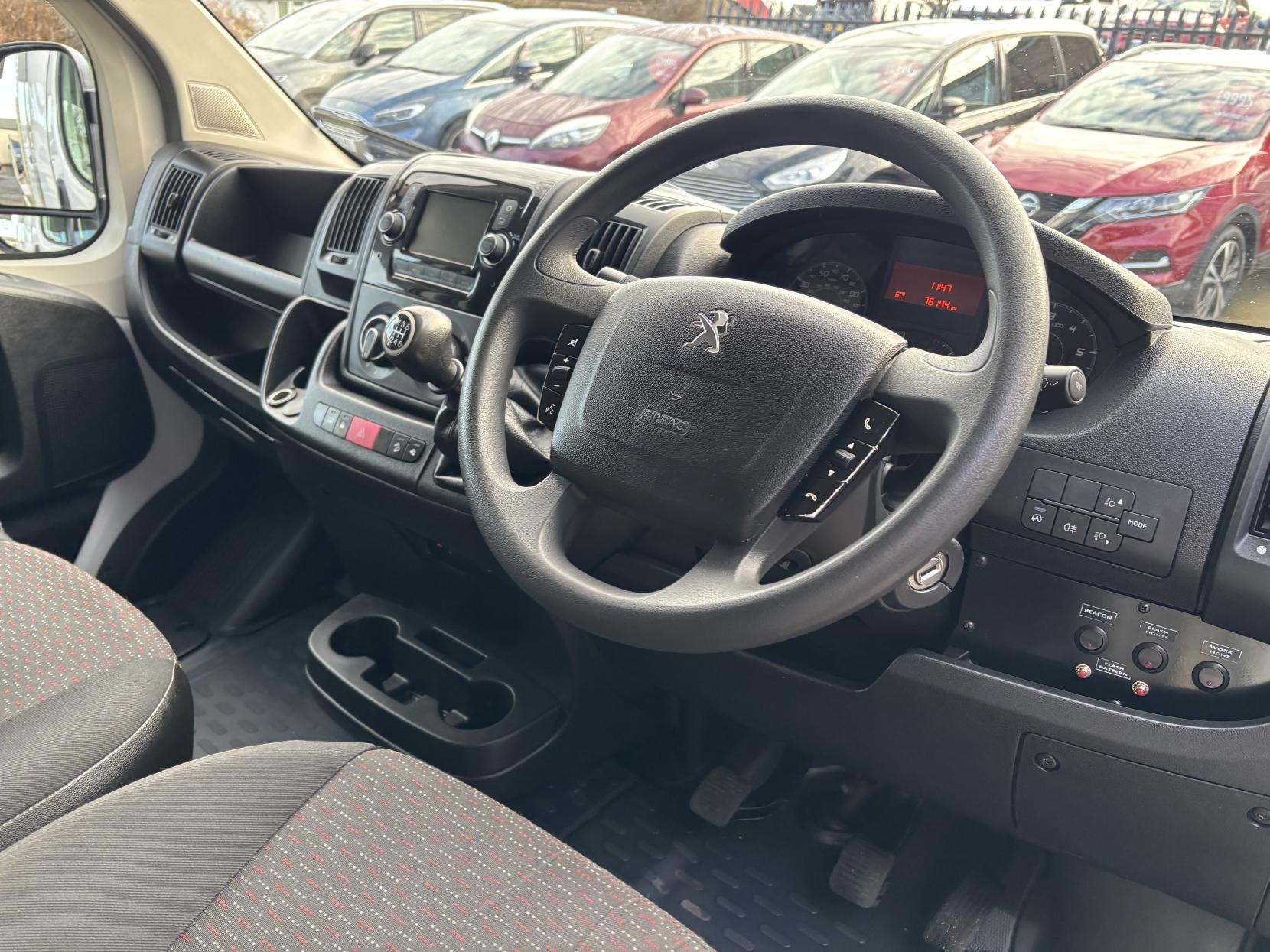 Peugeot Boxer LOW LOADER DROPSIDE SPECIALIST VEHICLE BLUEHDI 335 B/B