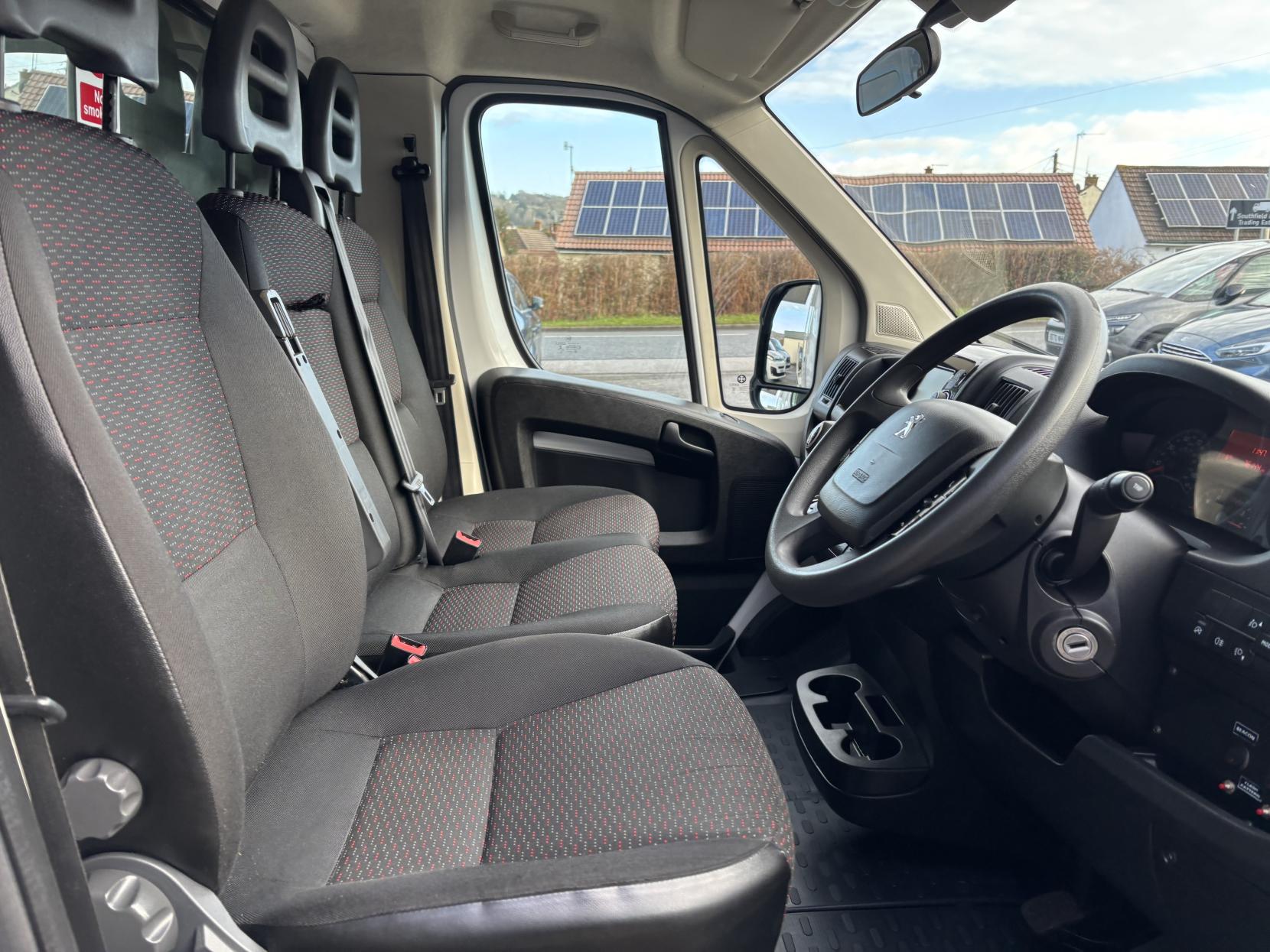 Peugeot Boxer LOW LOADER DROPSIDE SPECIALIST VEHICLE BLUEHDI 335 B/B