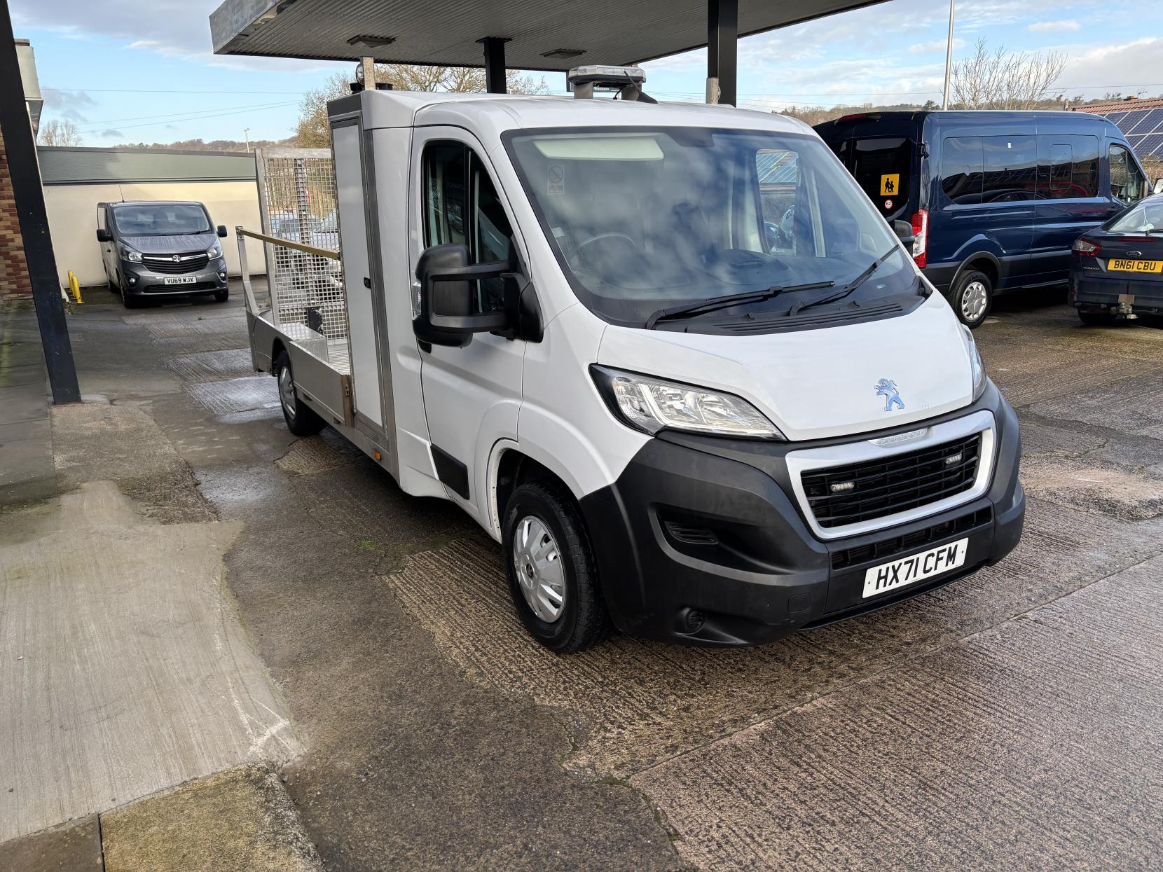 Peugeot Boxer LOW LOADER DROPSIDE SPECIALIST VEHICLE BLUEHDI 335 B/B