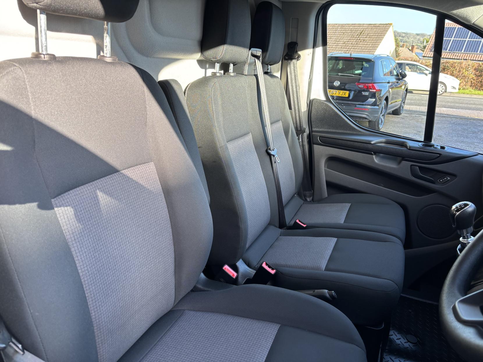 Ford Transit Custom 2.0 300 EcoBlue Panel Van 5dr Diesel Manual L1 H2 Euro 6 (105 ps)