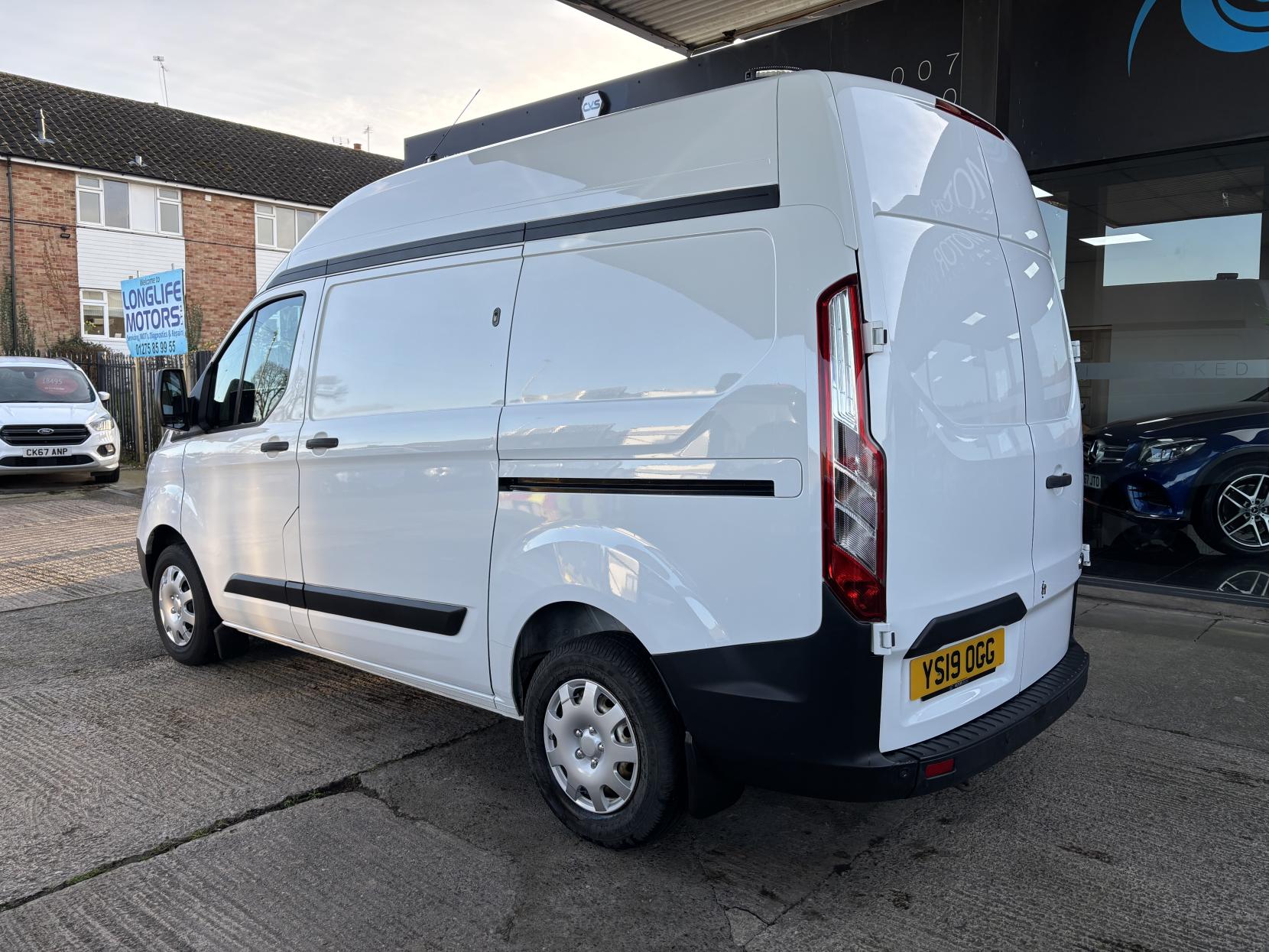 Ford Transit Custom 2.0 300 EcoBlue Panel Van 5dr Diesel Manual L1 H2 Euro 6 (105 ps)