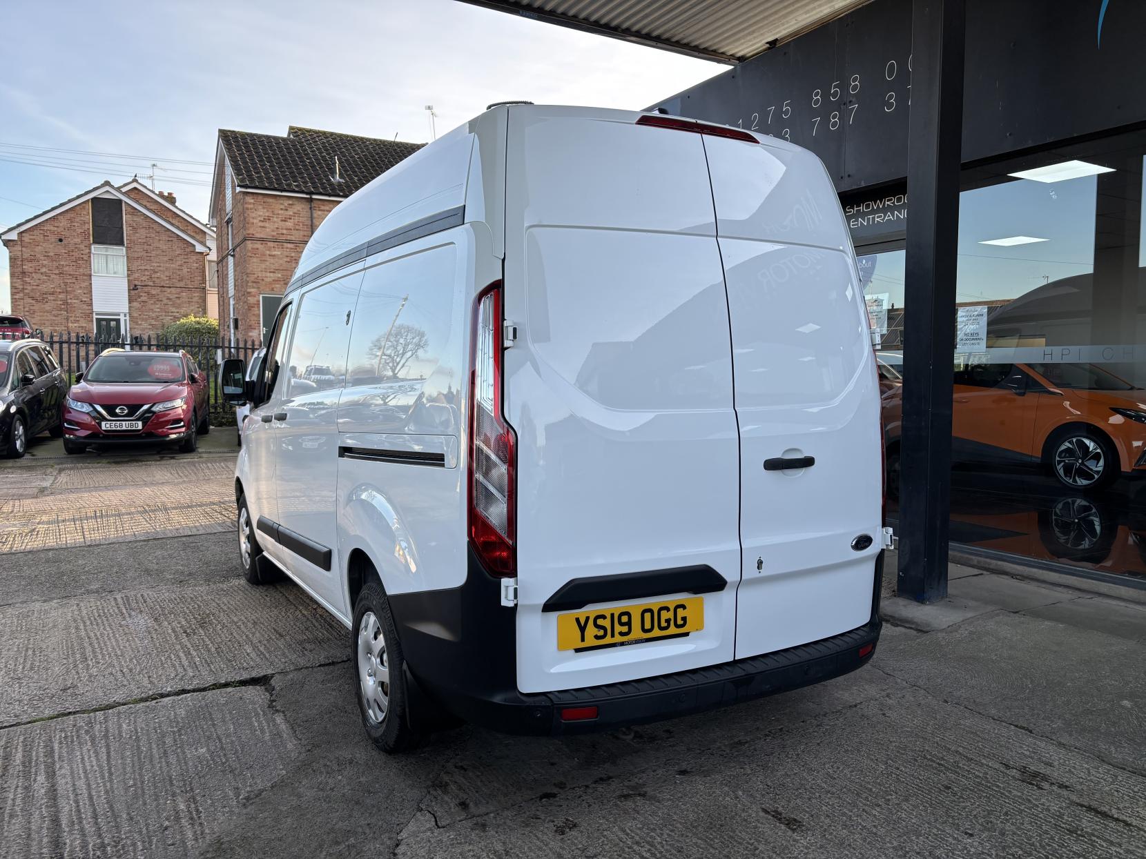 Ford Transit Custom 2.0 300 EcoBlue Panel Van 5dr Diesel Manual L1 H2 Euro 6 (105 ps)