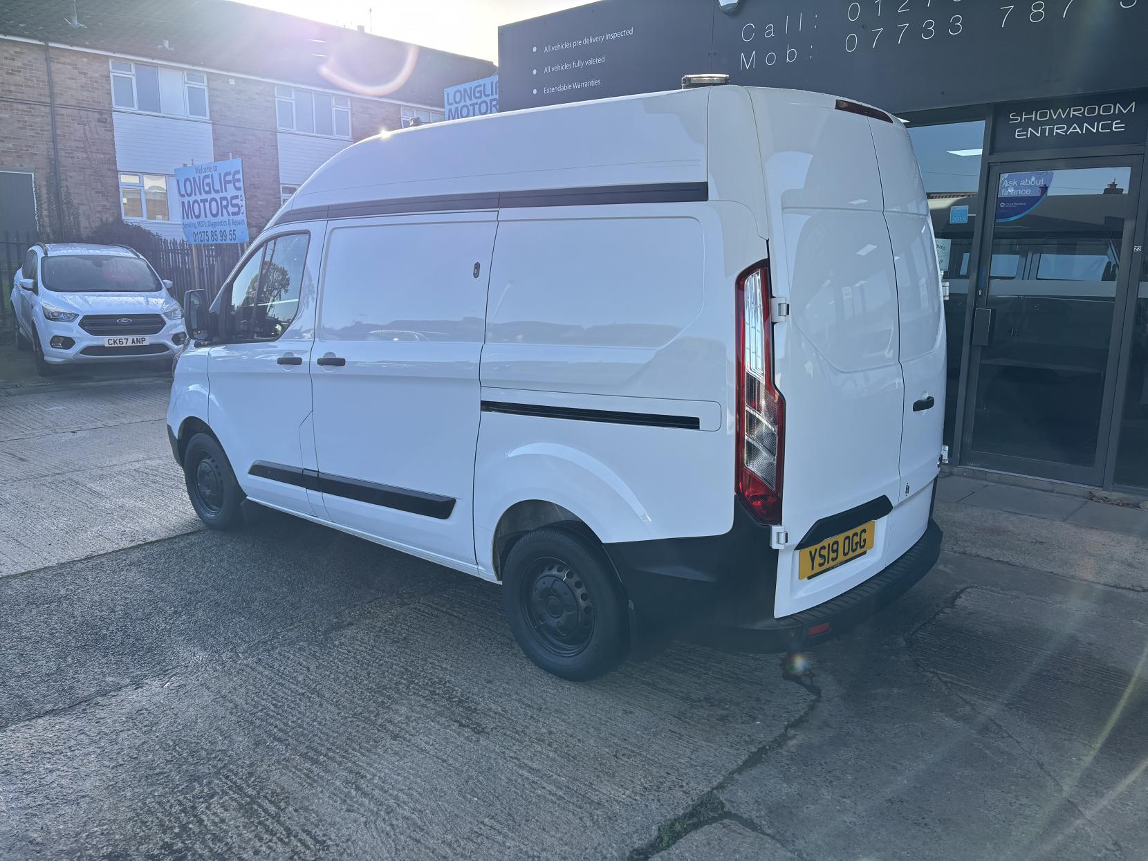 Ford Transit Custom 2.0 300 EcoBlue Panel Van 5dr Diesel Manual L1 H2 Euro 6 (105 ps)