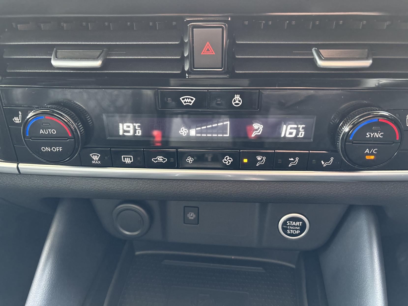 Nissan Qashqai 1.3 DIG-T MHEV Tekna+ SUV 5dr Petrol Hybrid XTRON Euro 6 (s/s) (158 ps)