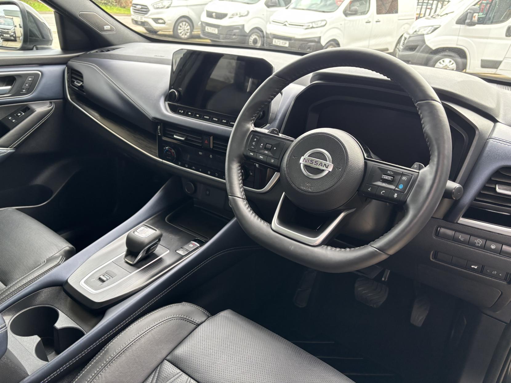 Nissan Qashqai 1.3 DIG-T MHEV Tekna+ SUV 5dr Petrol Hybrid XTRON Euro 6 (s/s) (158 ps)