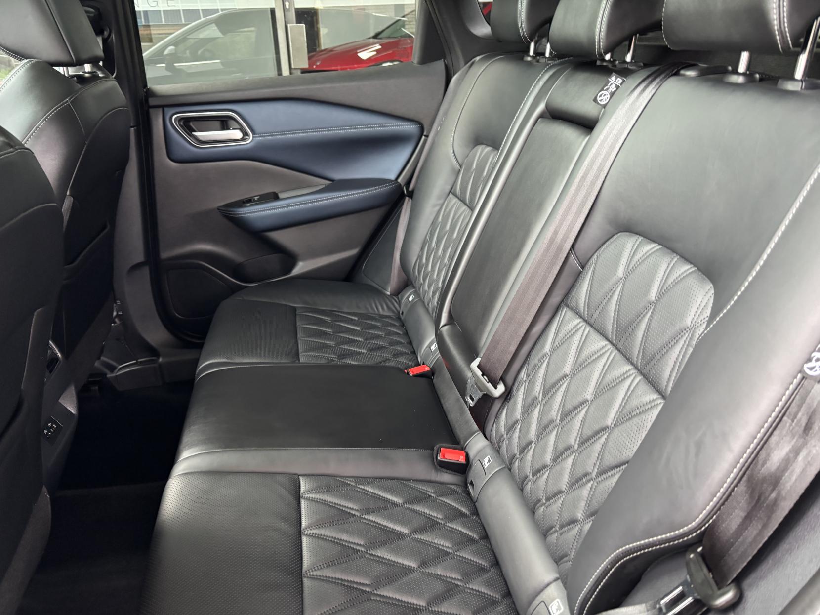 Nissan Qashqai 1.3 DIG-T MHEV Tekna+ SUV 5dr Petrol Hybrid XTRON Euro 6 (s/s) (158 ps)