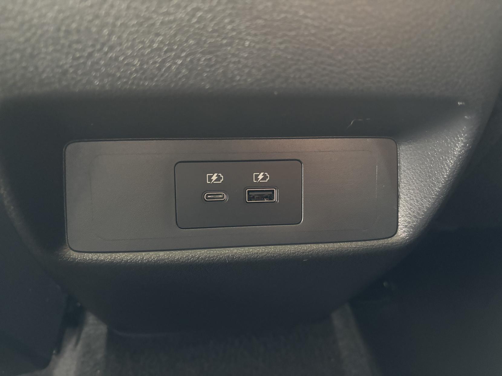 Nissan Qashqai 1.3 DIG-T MHEV Tekna+ SUV 5dr Petrol Hybrid XTRON Euro 6 (s/s) (158 ps)