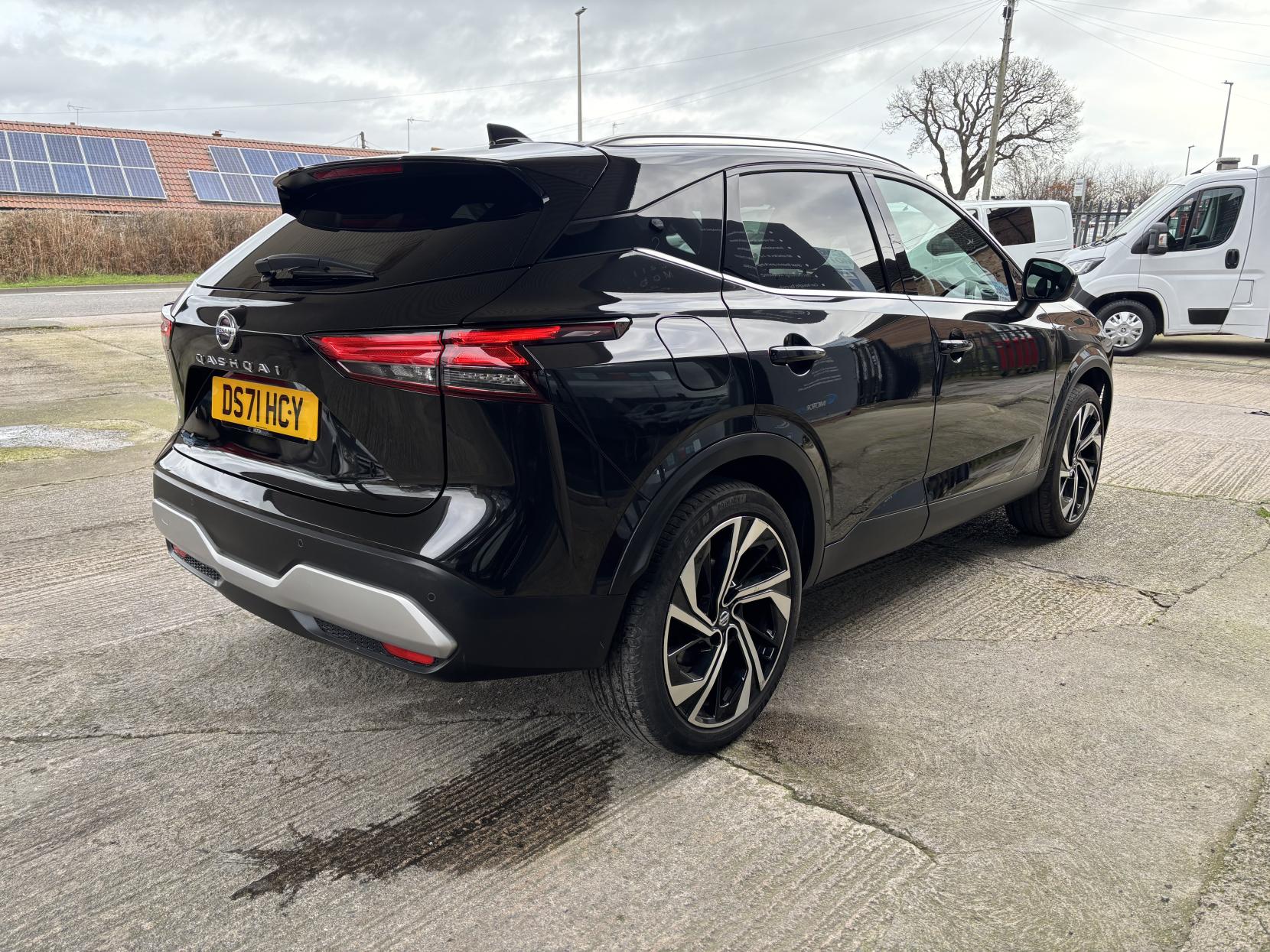 Nissan Qashqai 1.3 DIG-T MHEV Tekna+ SUV 5dr Petrol Hybrid XTRON Euro 6 (s/s) (158 ps)